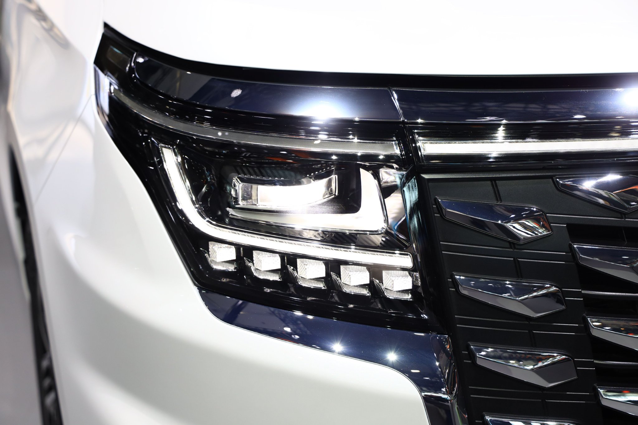 LED大灯与日间行车灯