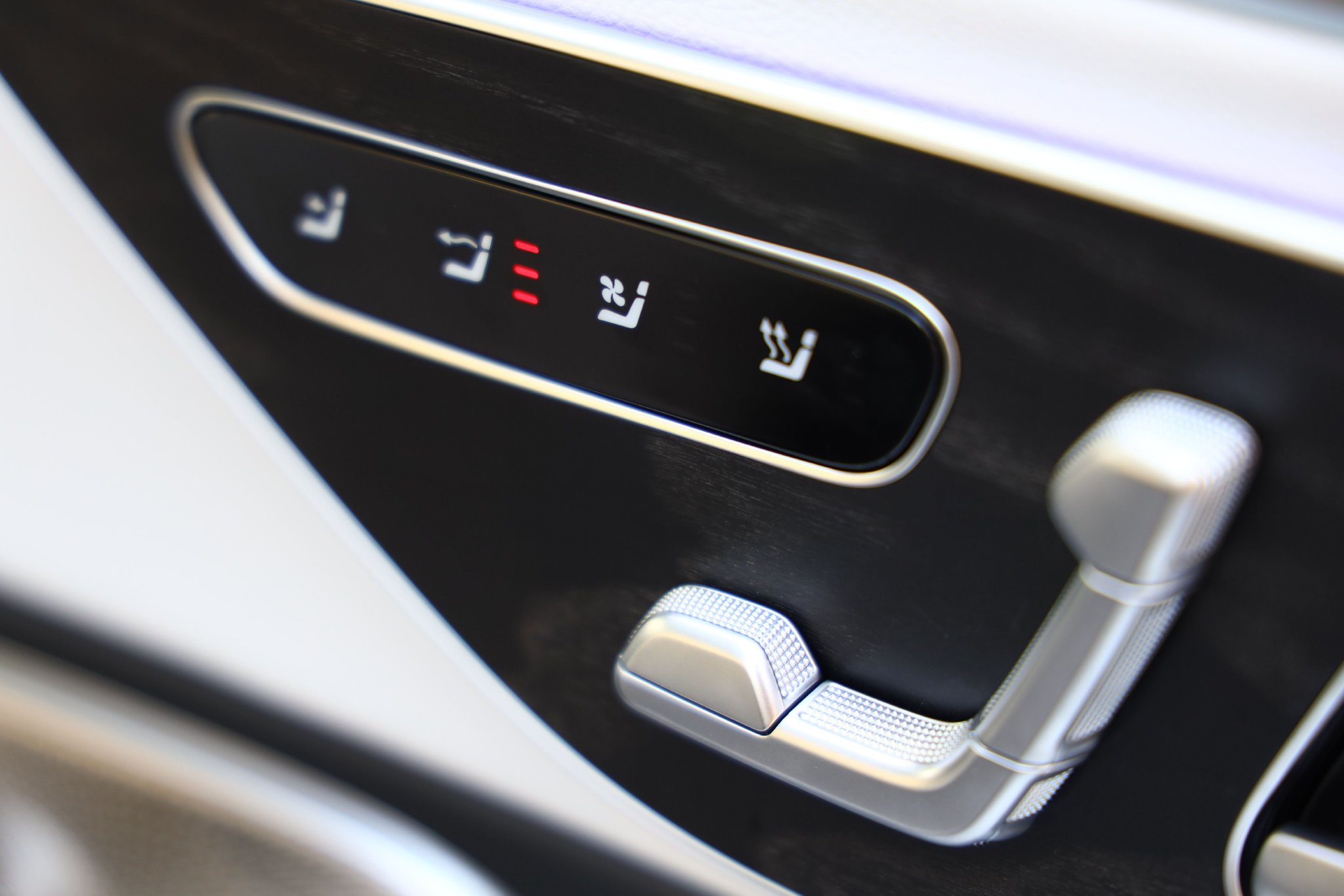 E往无前 试驾全新梅赛德斯-奔驰长轴距E级车