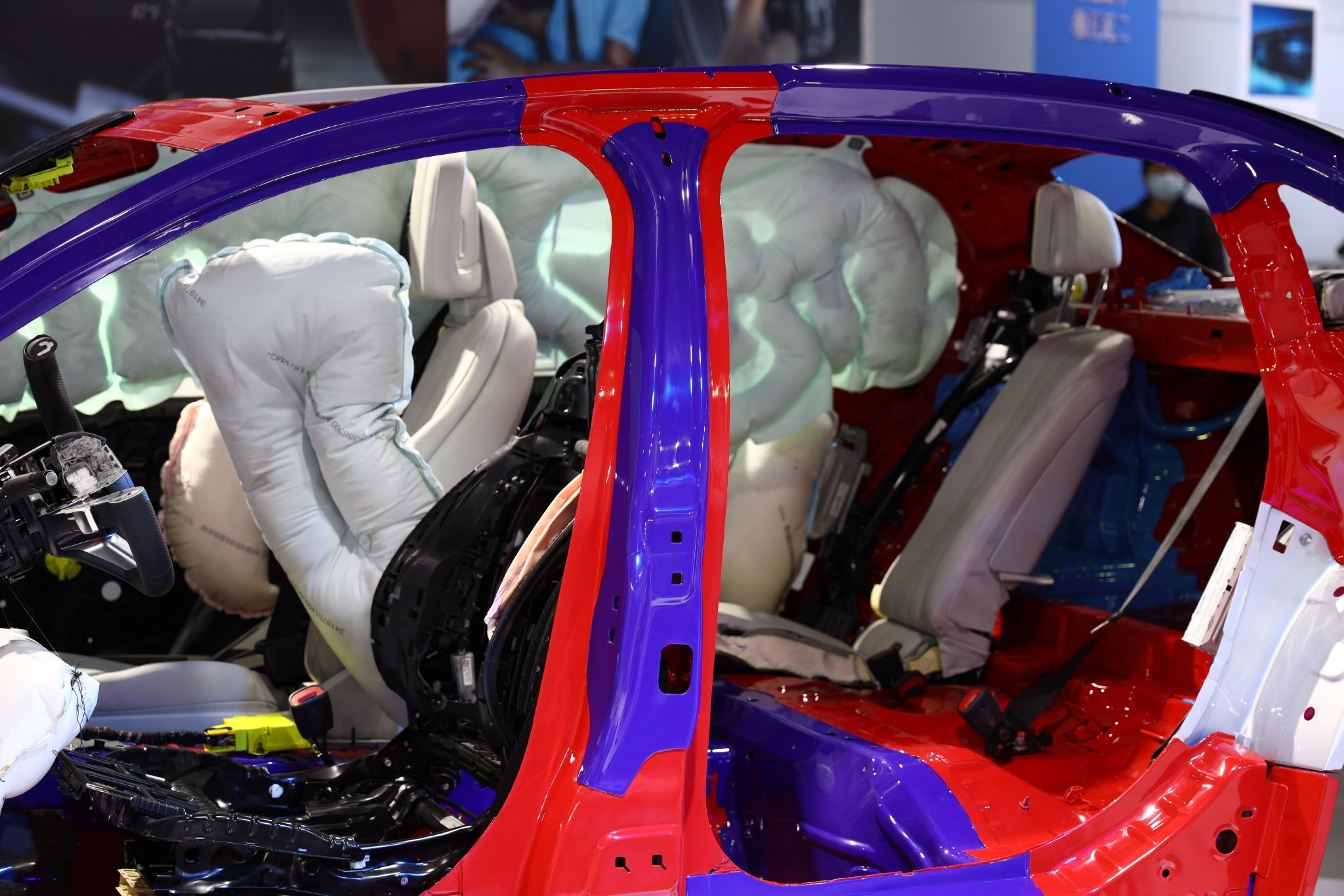 E往无前 试驾全新梅赛德斯-奔驰长轴距E级车