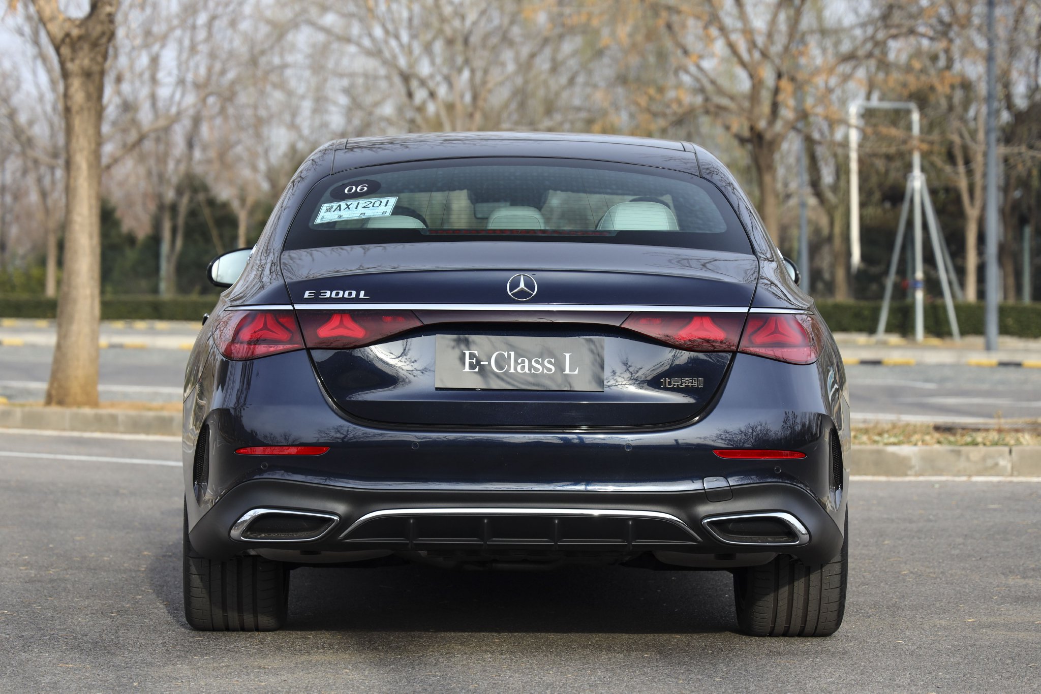 e往无前 试驾全新梅赛德斯-奔驰长轴距e级车