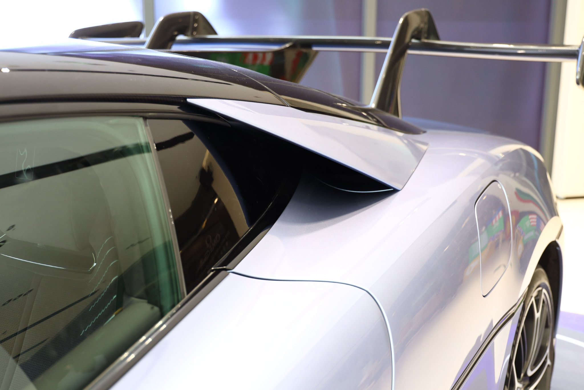 车身两侧空气动力学设计