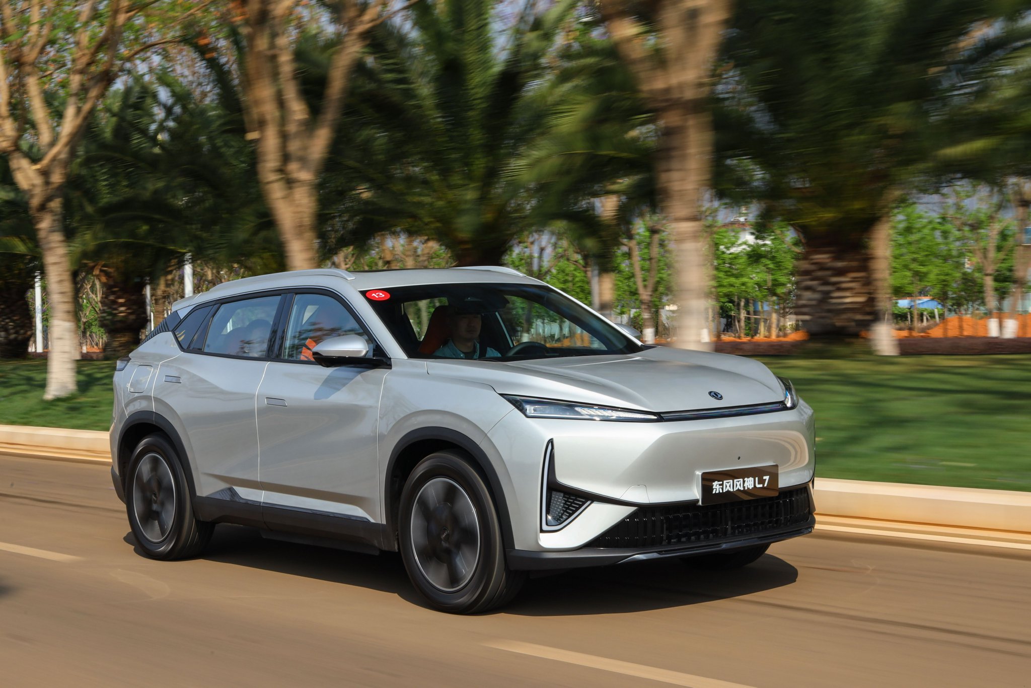 纯电续航长才叫长续航 试驾东风风神L7