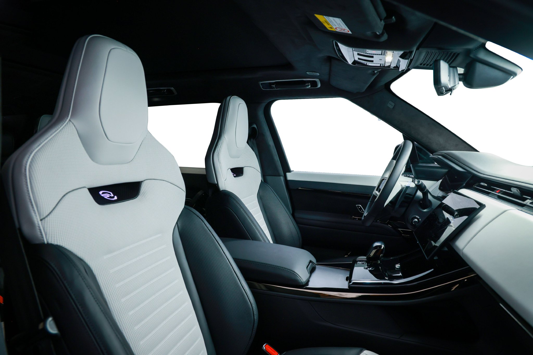 路虎揽胜运动版SV EDITION ONE限量版上市 售价243.8万元