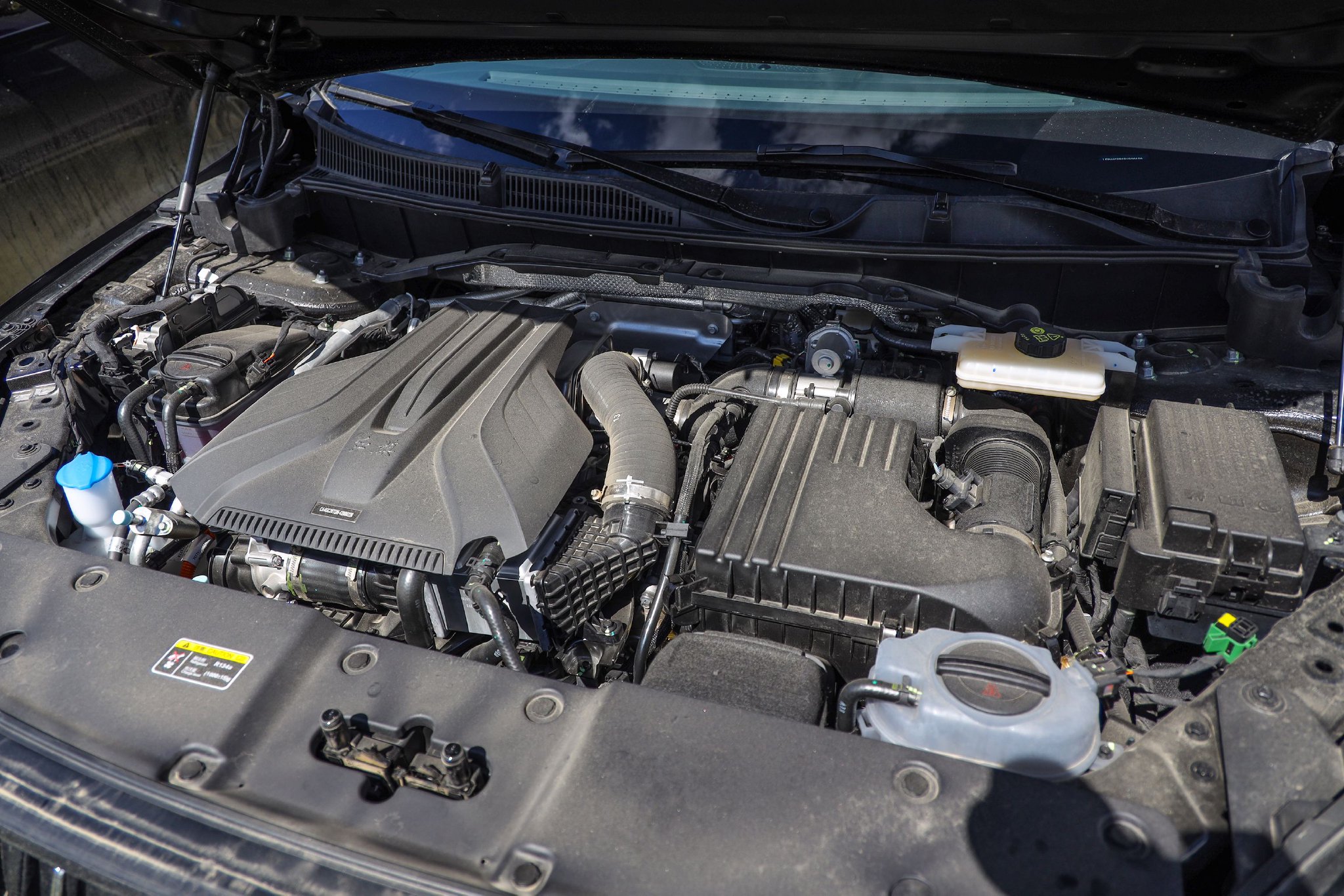 2024成都车展：红旗HS7 PHEV售31.58万起/EH7荣耀版售22.98万起