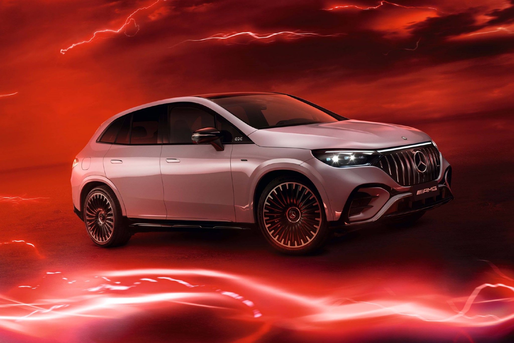 2024成都车展:梅赛德斯-AMG EQE 53 4MATIC+纯电SUV上市