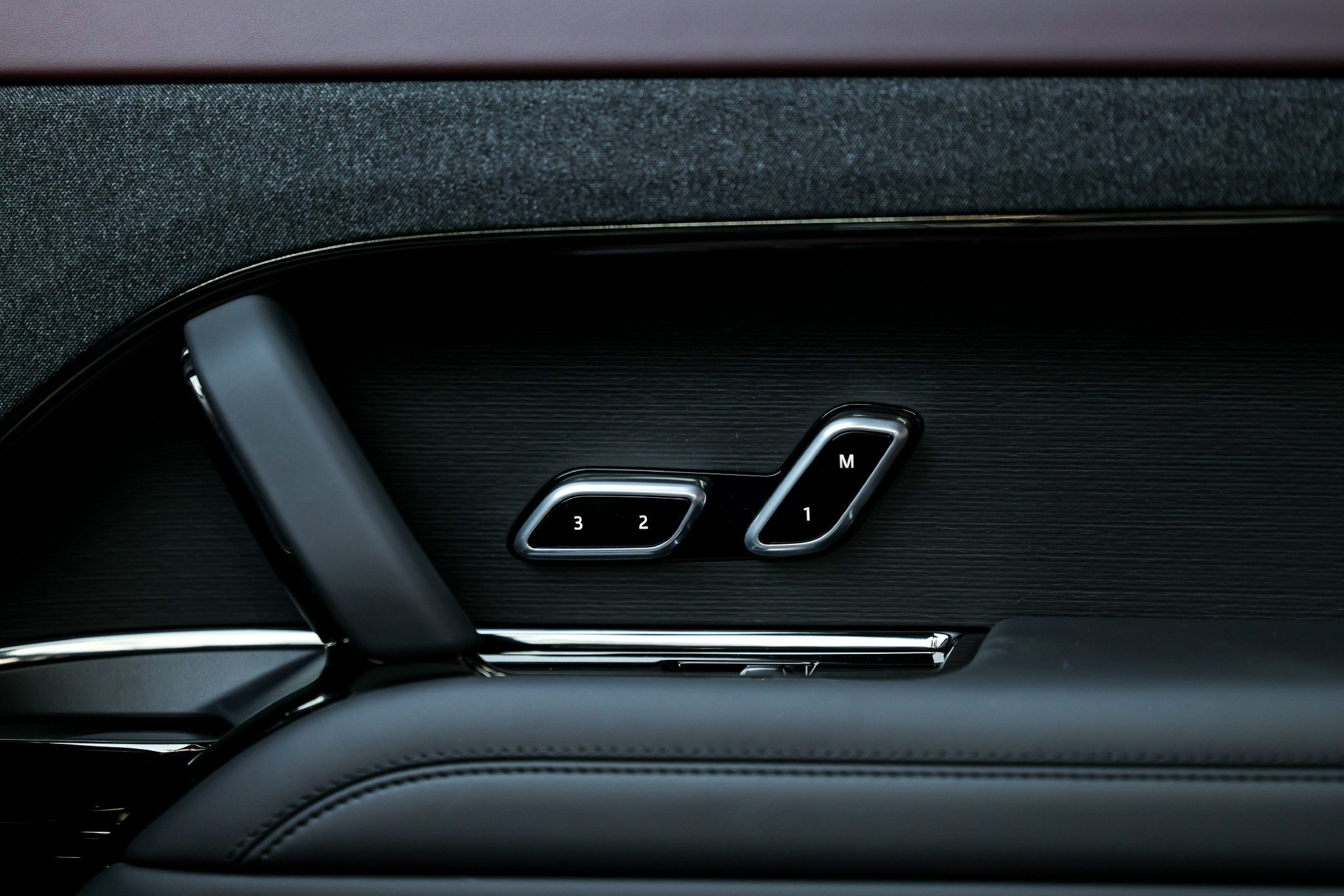 英伦美学的独特质感 试驾25款揽胜运动版