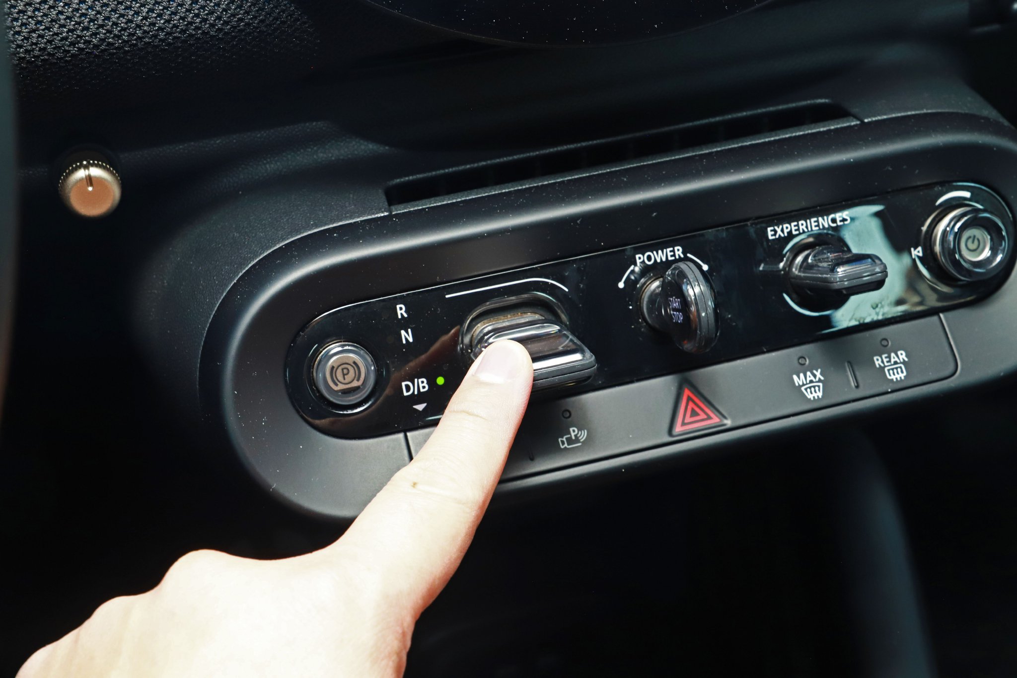 我不想长大！ 试驾纯电MINI COOPER