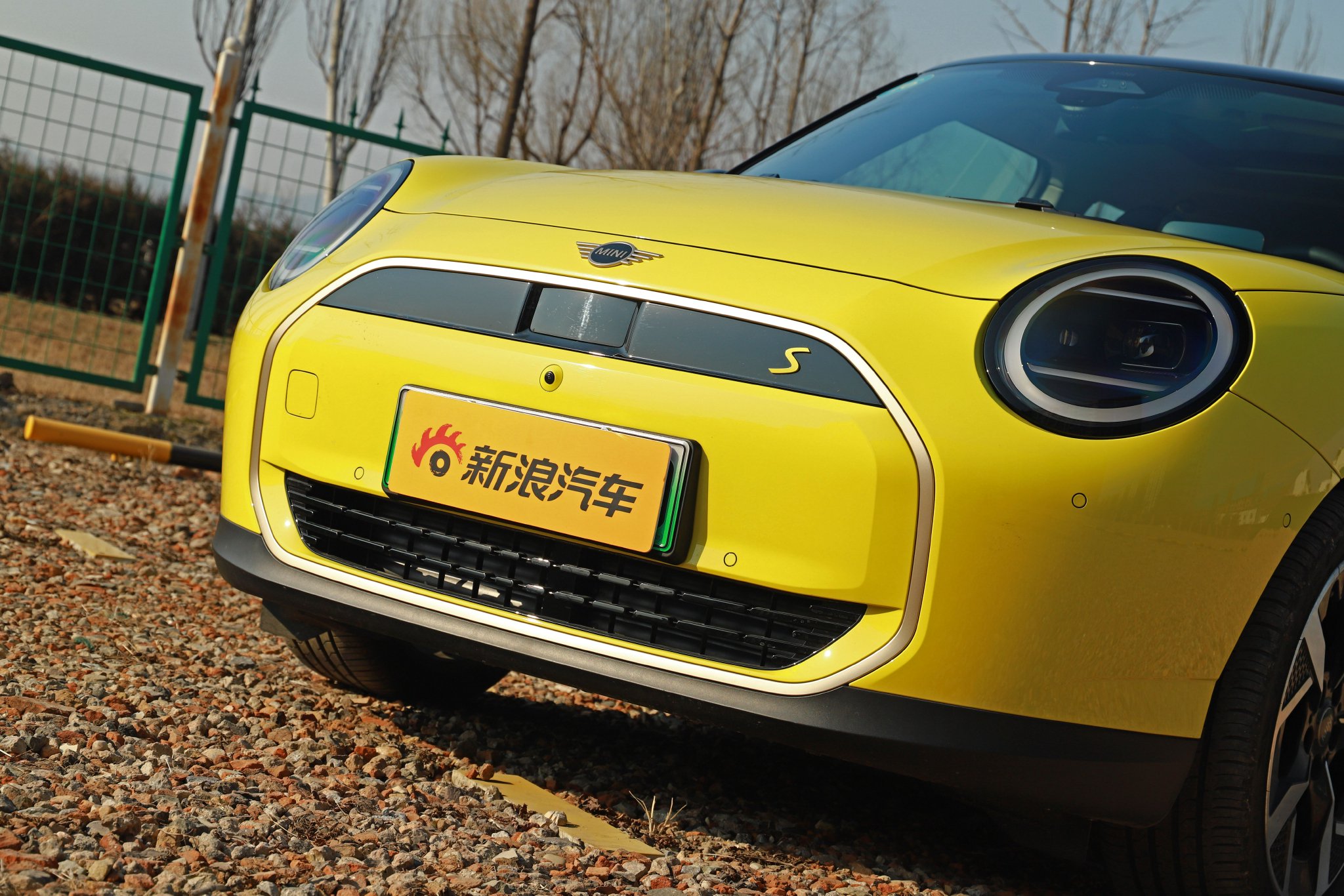 我不想长大！ 试驾纯电MINI COOPER