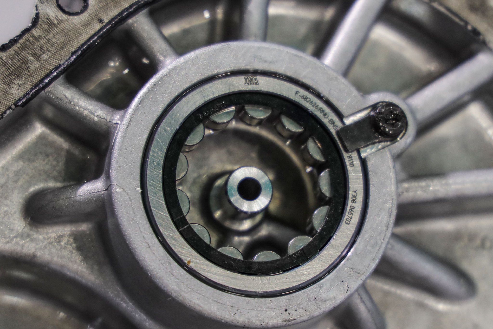 圆柱滚子轴承都采用德国INA舍弗勒