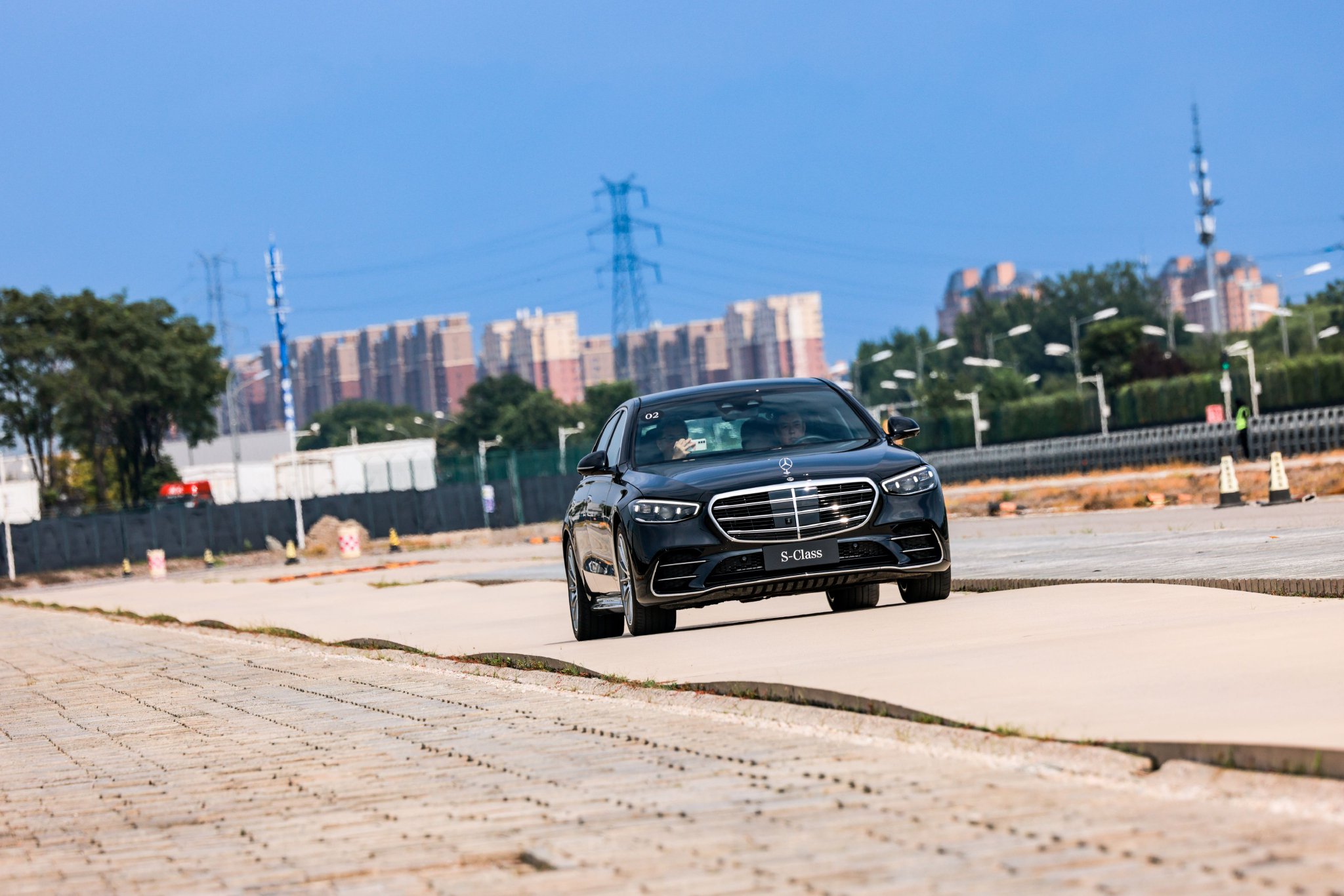 奔驰S级 搭载空气悬挂