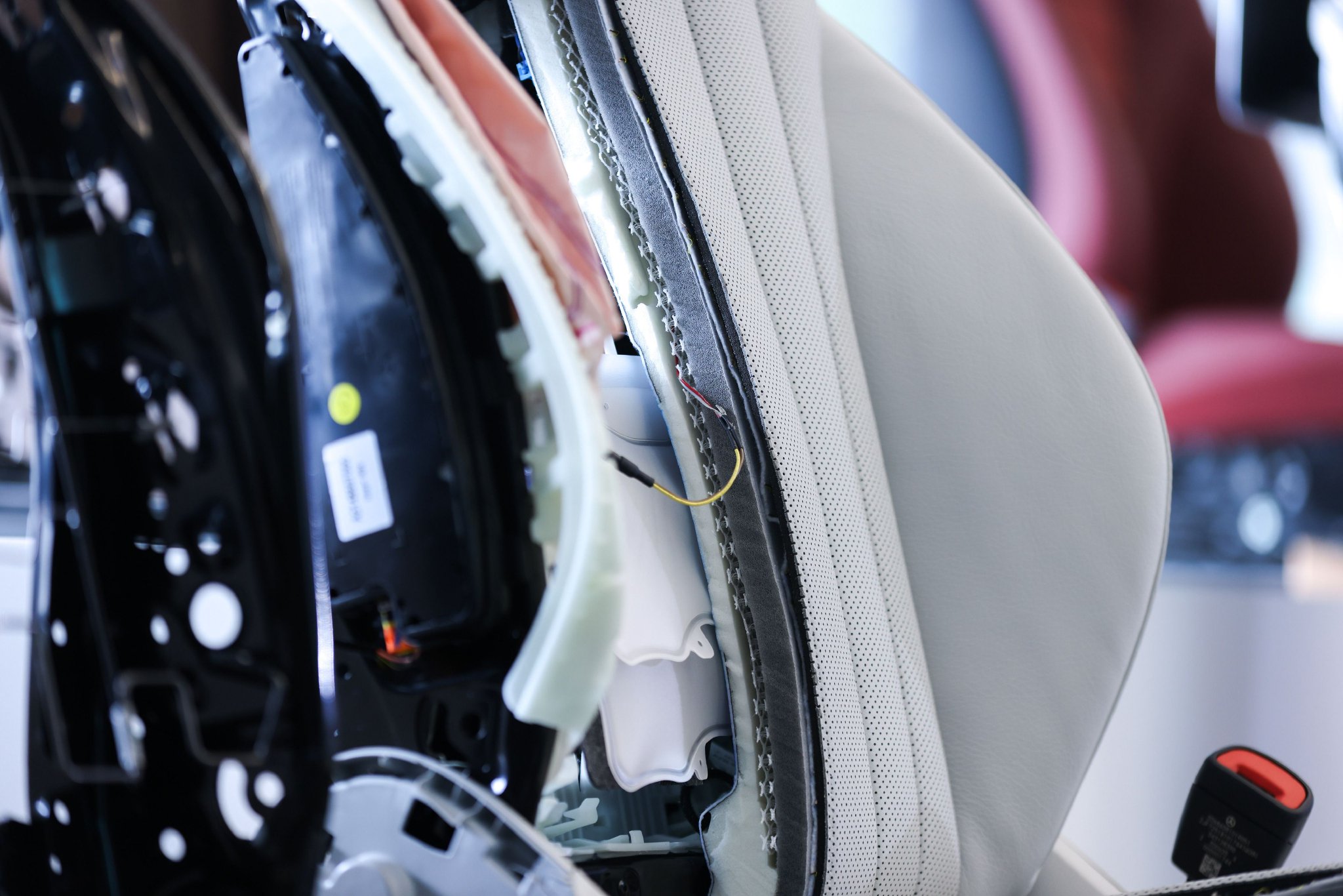 豪华还得是奔驰 体验“奔驰标准”科技日