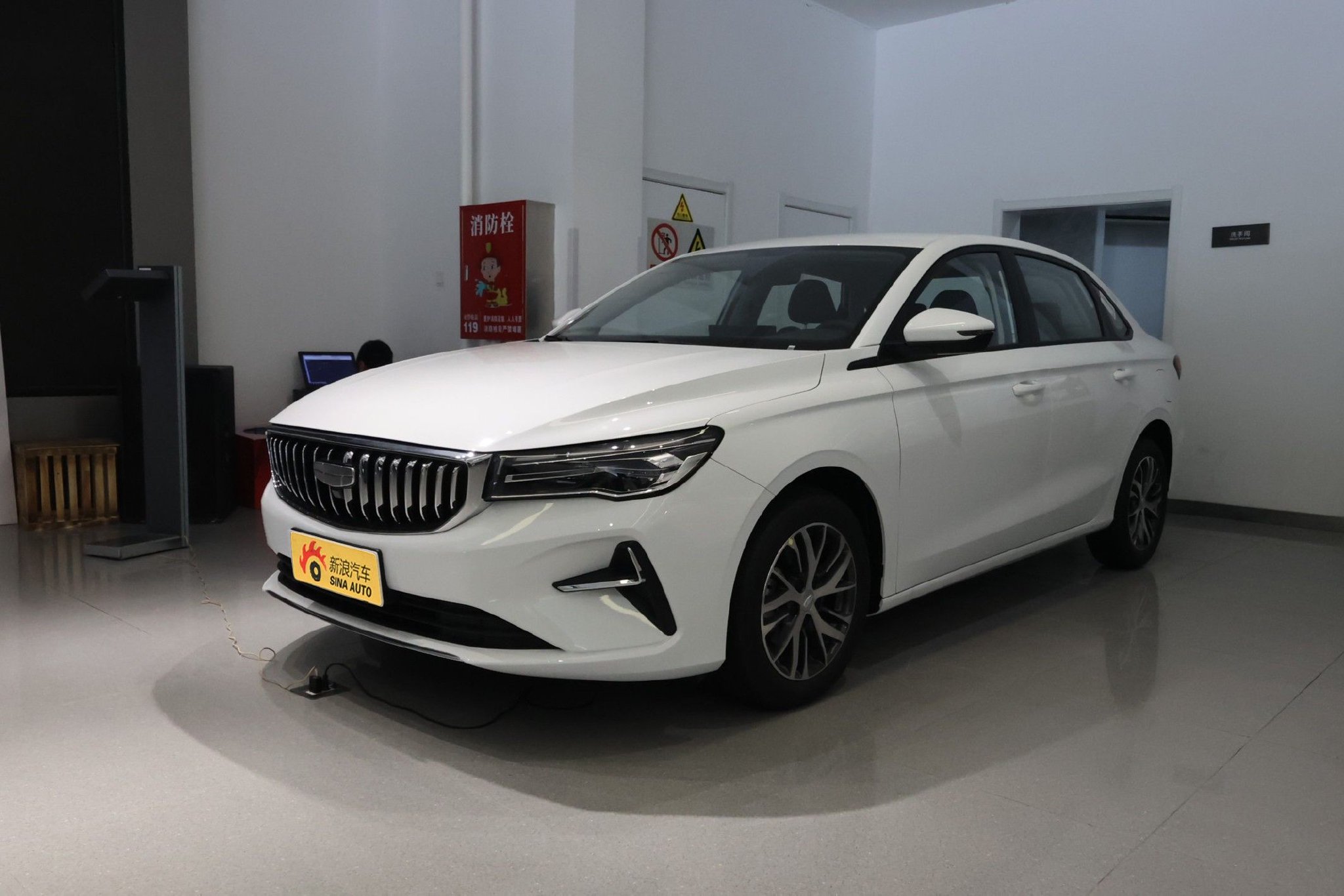 加配不加价 探店体验第4代帝豪400万纪念款