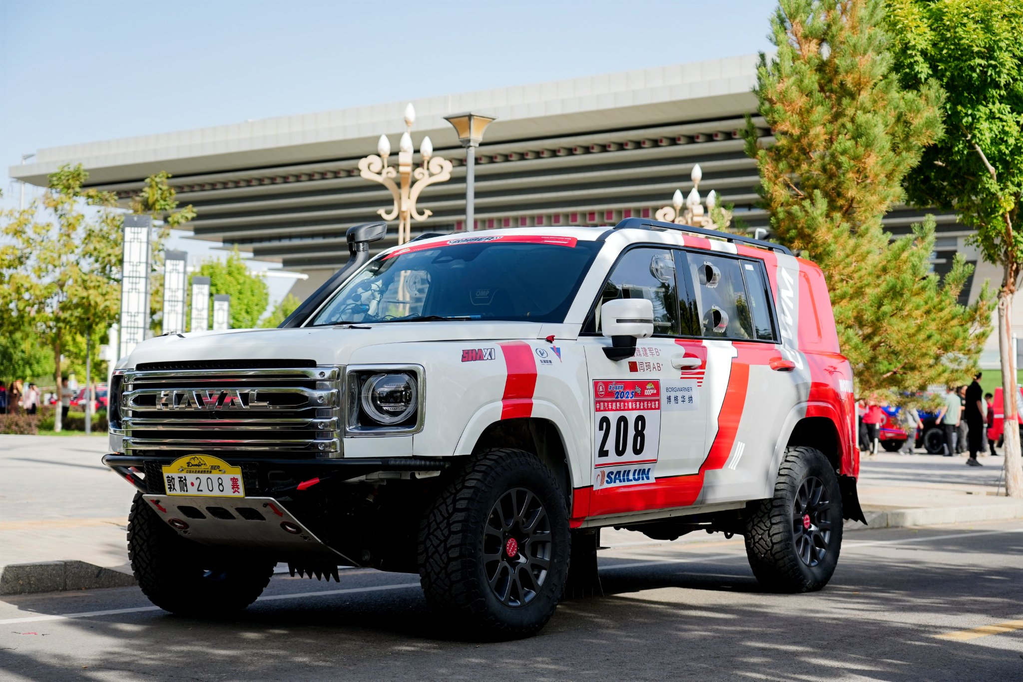 2025敦耐赛开启 魏建军亲驾哈弗H9柴油版率队出征T2组