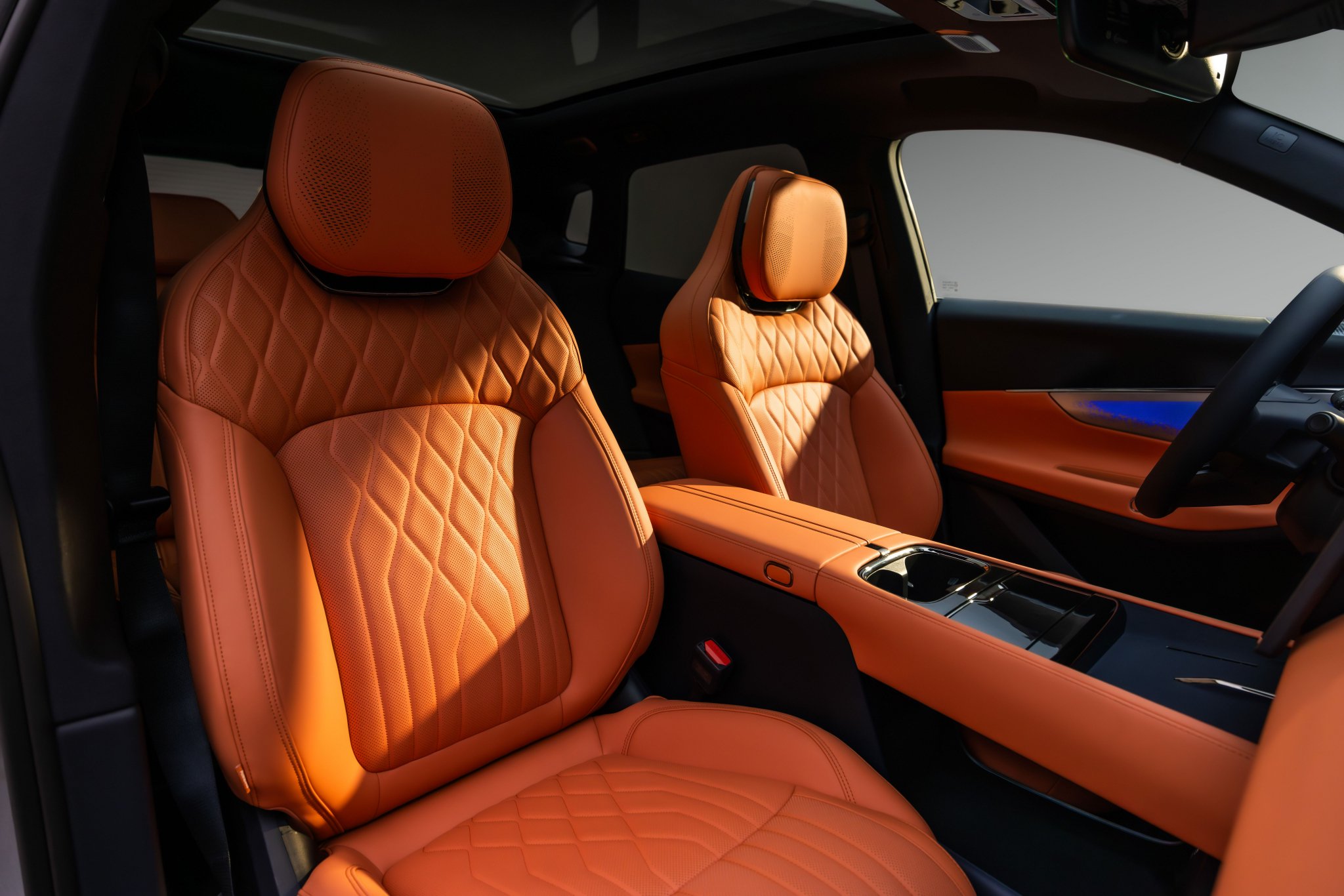 全新领克08正式上市 限时15.98-21.28万元