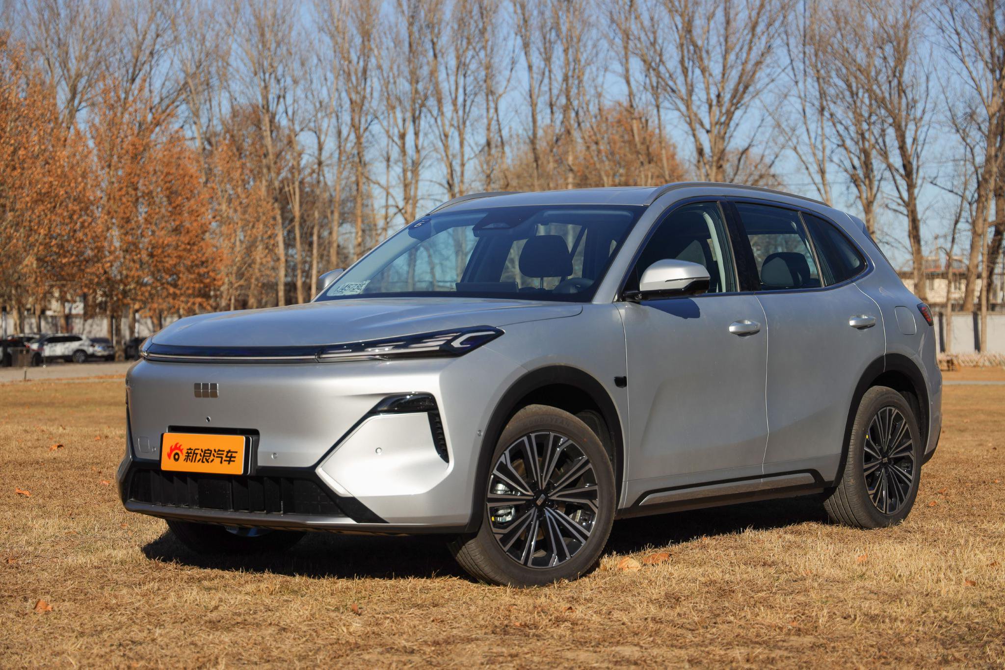 更多升级更超值 试驾2026款吉利银河星舰7 EM-i