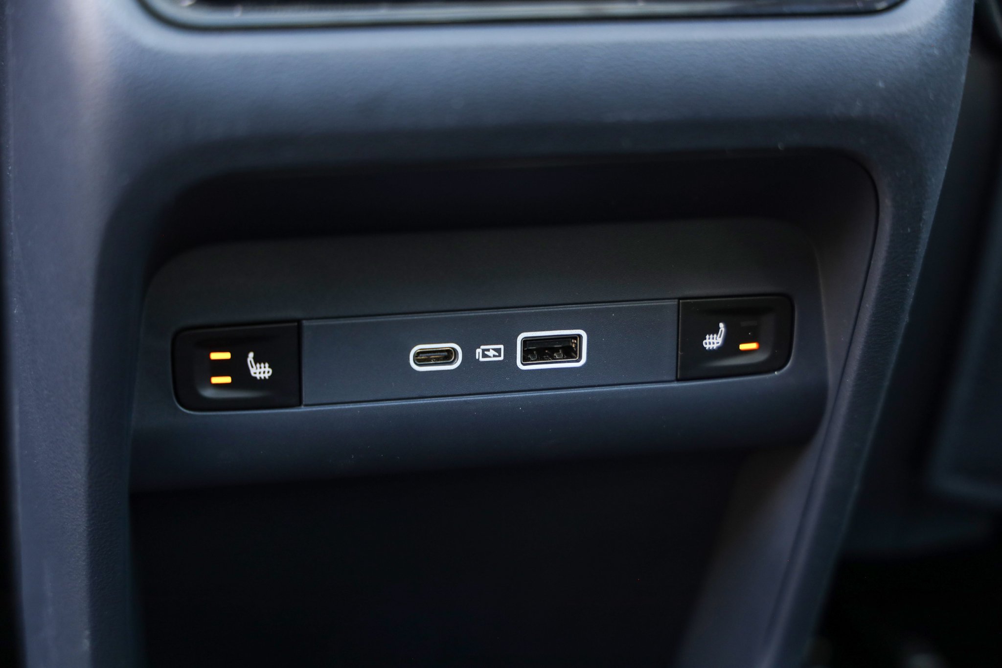 更多升级更超值 试驾2026款吉利银河星舰7 EM-i