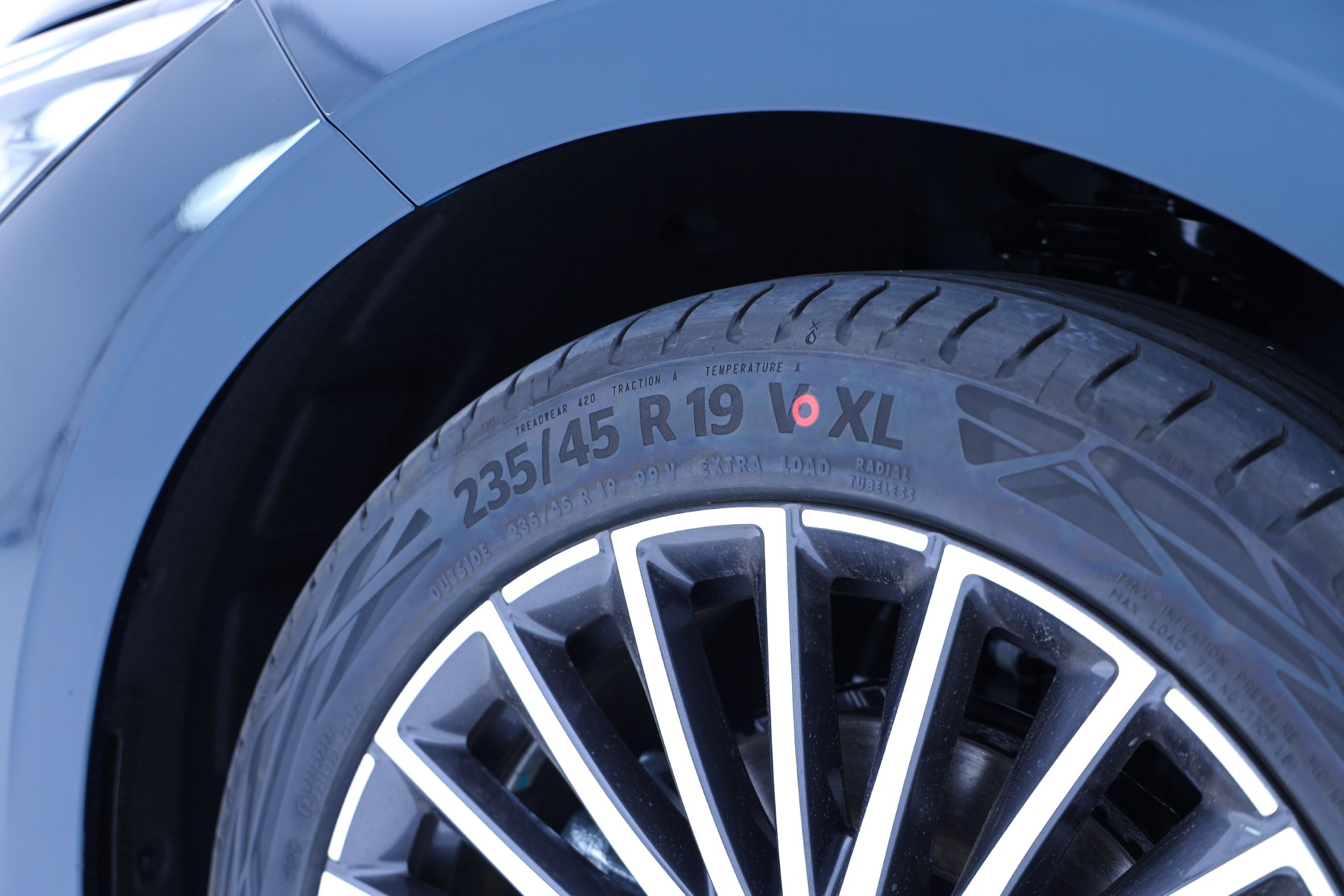 马牌 235/45 R19 轮胎