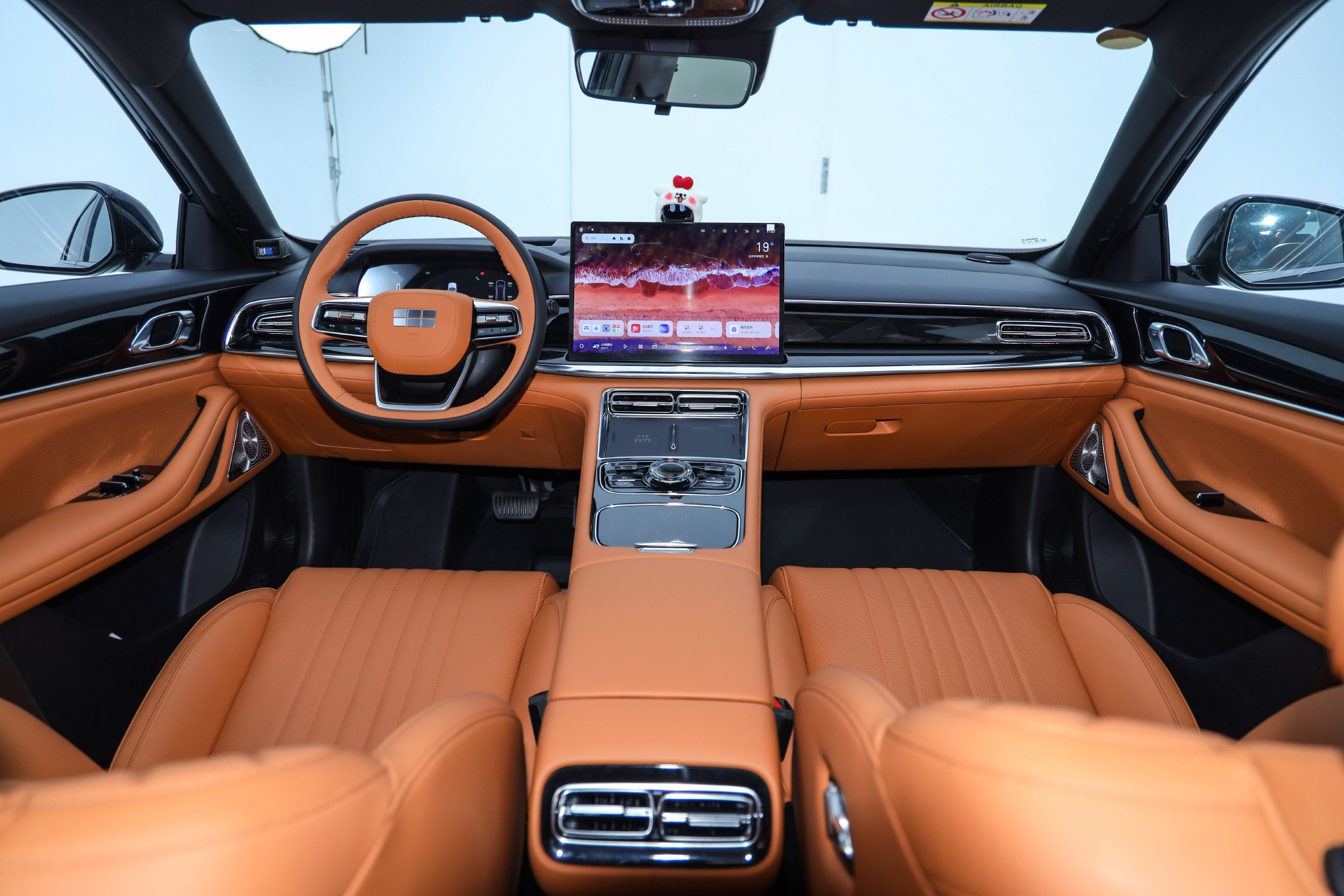 人民的7系来了 静态体验吉利银河星耀7