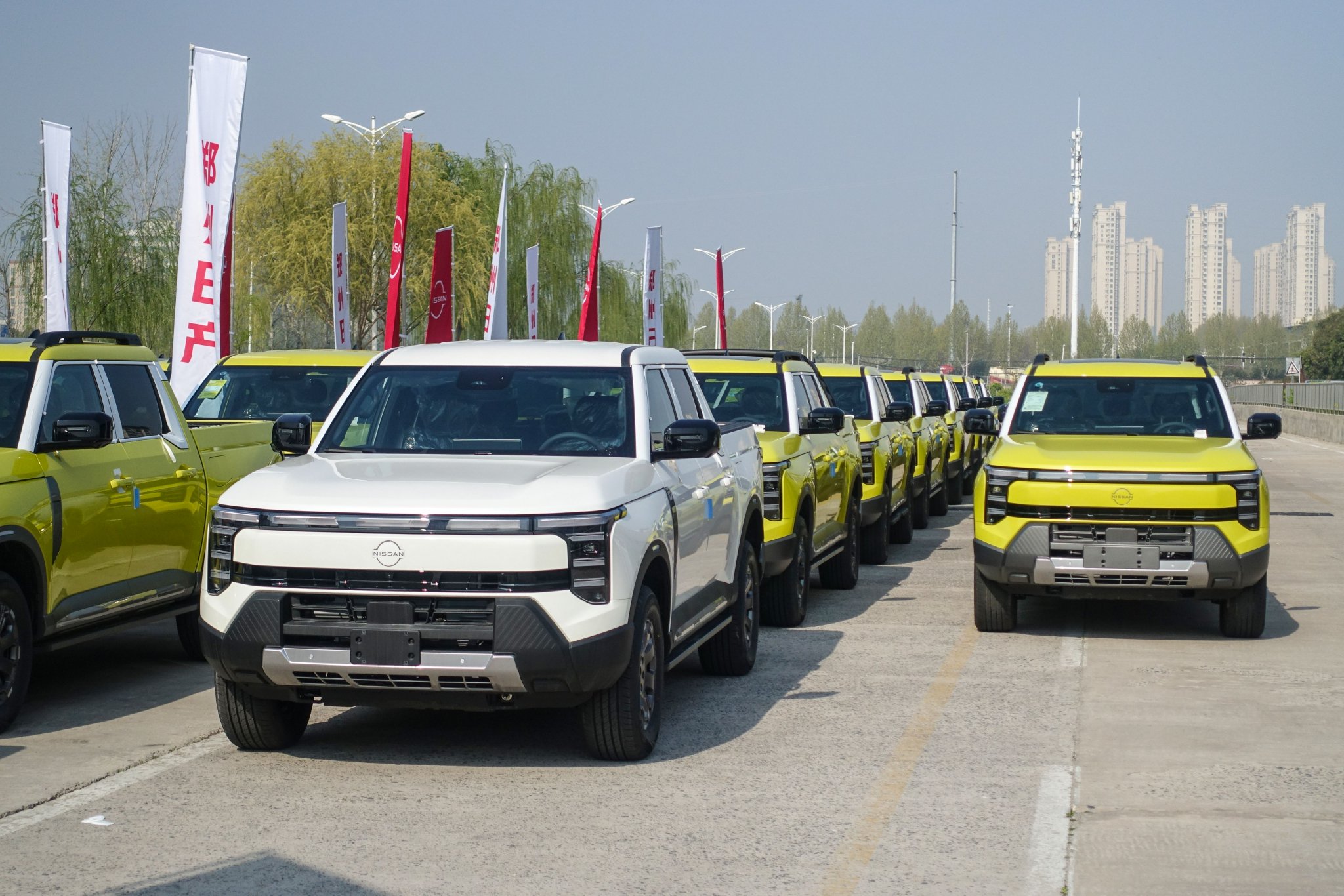 郑州日产锋坦Frontier Pro首批车辆出海