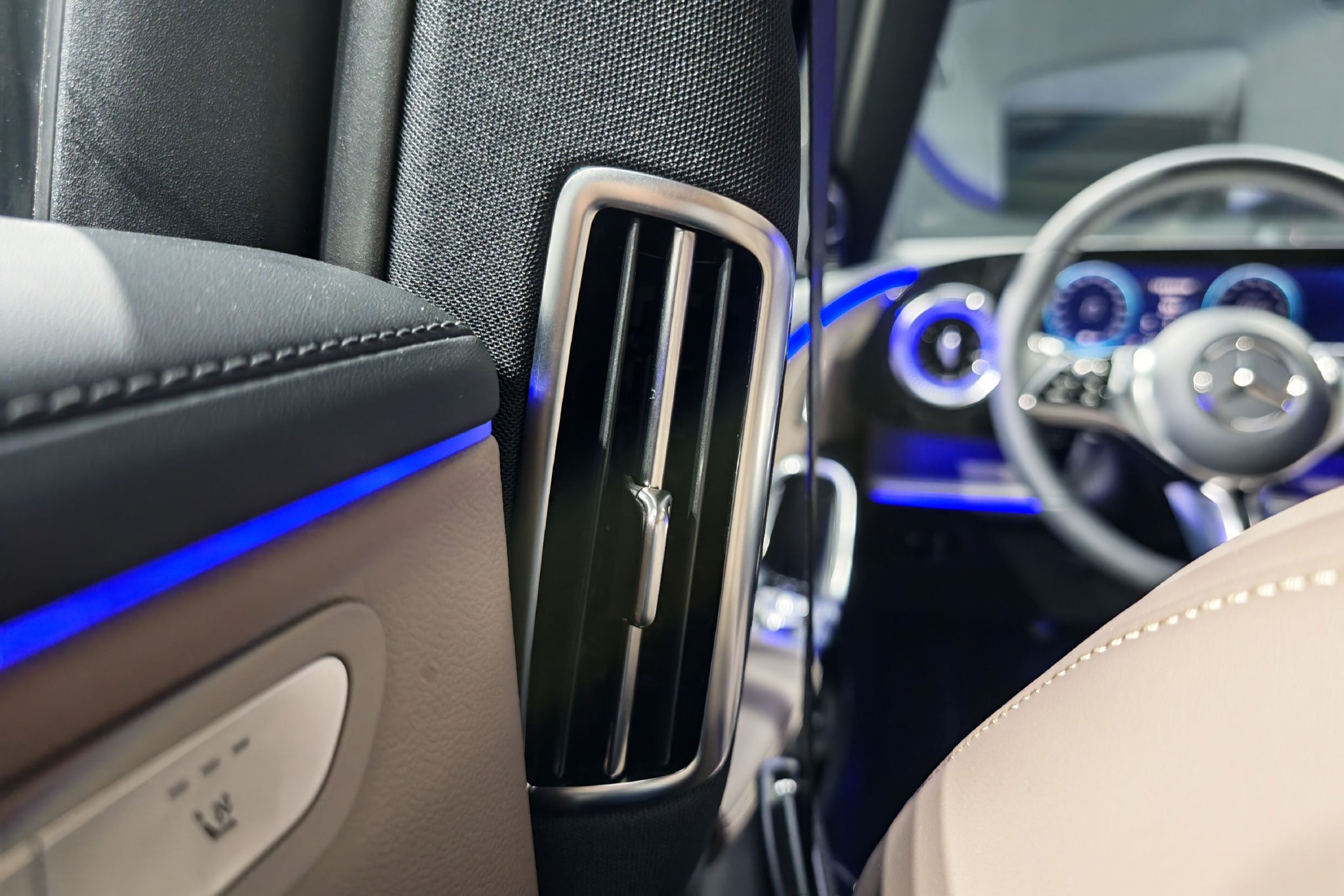 史上最大GLC 静态体验全新梅赛德斯-奔驰纯电GLC SUV