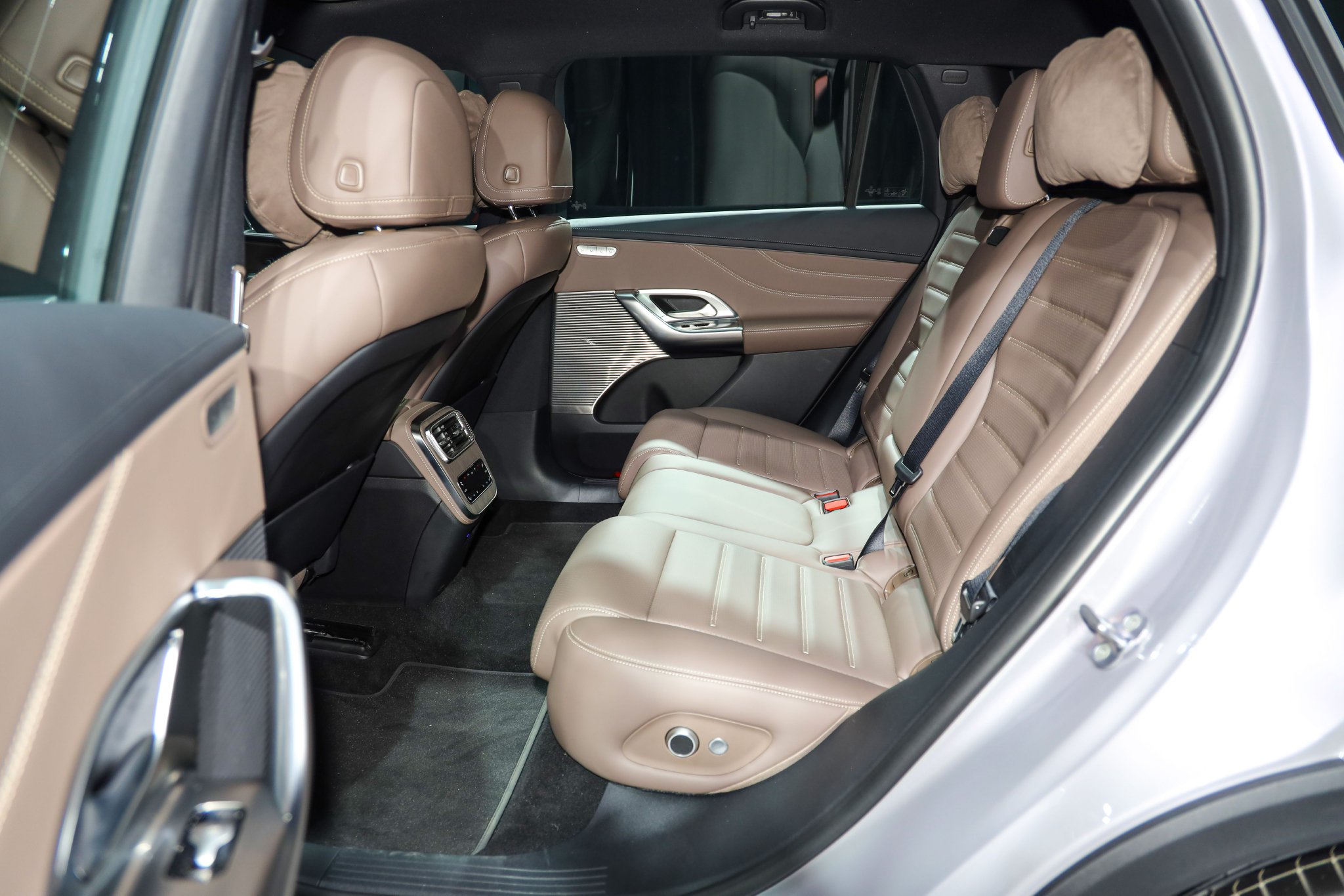 史上最大GLC 静态体验全新梅赛德斯-奔驰纯电GLC SUV