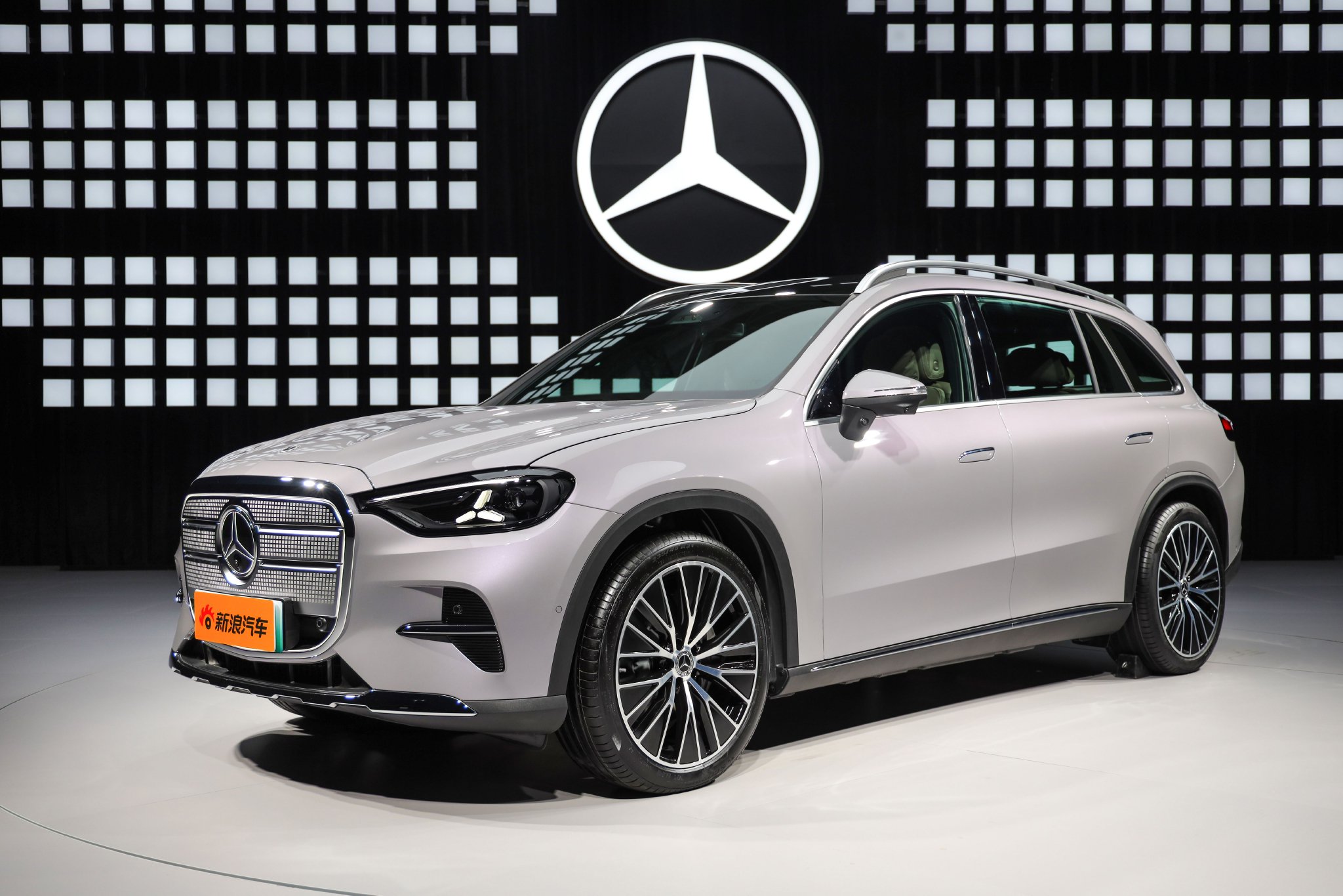 史上最大GLC 静态体验全新梅赛德斯-奔驰纯电GLC SUV