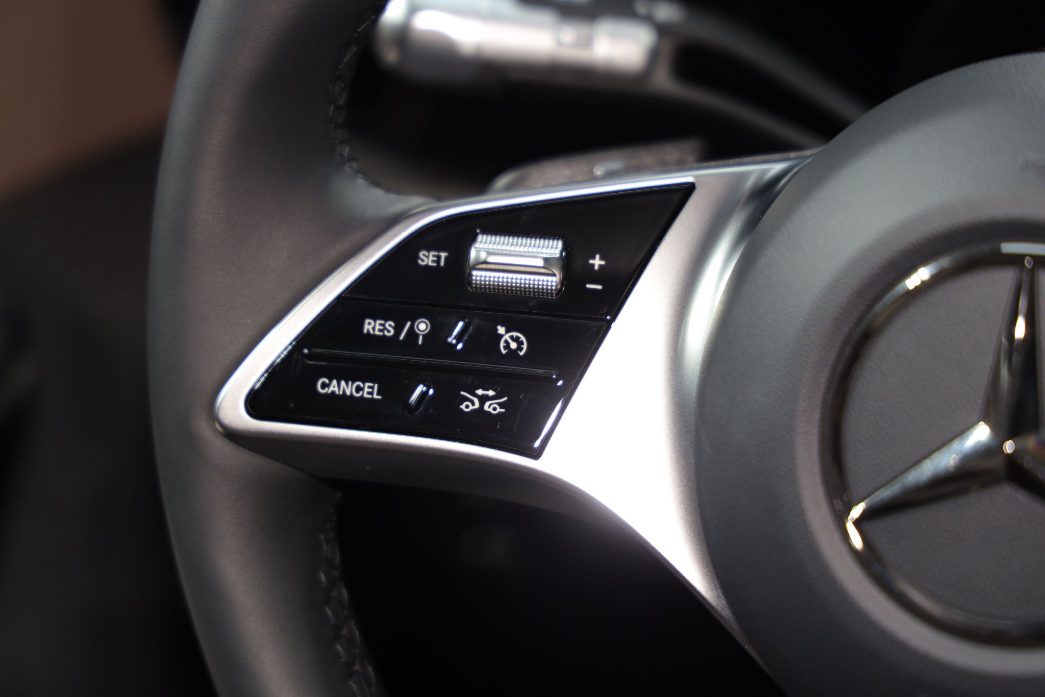 史上最大GLC 静态体验全新梅赛德斯-奔驰纯电GLC SUV