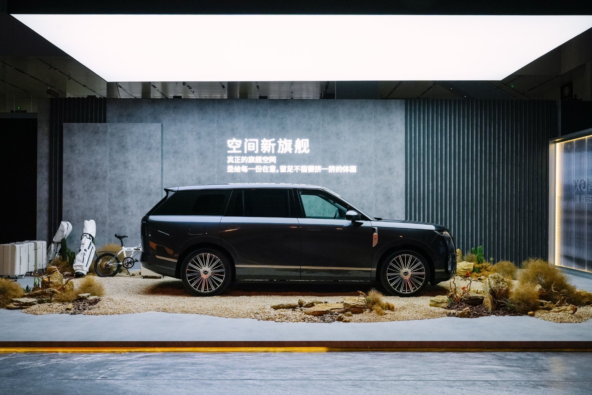 面向L4时代的全尺寸SUV 小鹏GX预售39.98万元