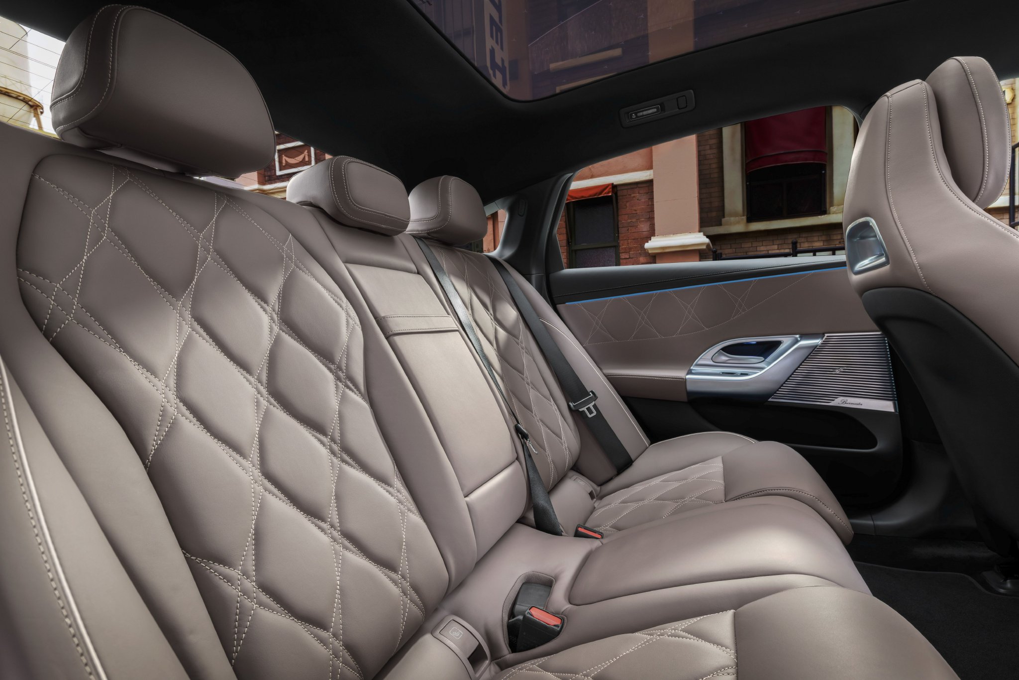 史上最运动的C级车 全新奔驰纯电C级车全球首发