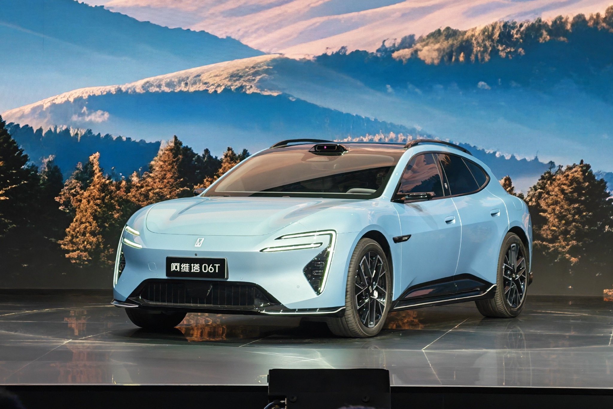 阿维塔06T正式上市 限时权益后售21.59万起