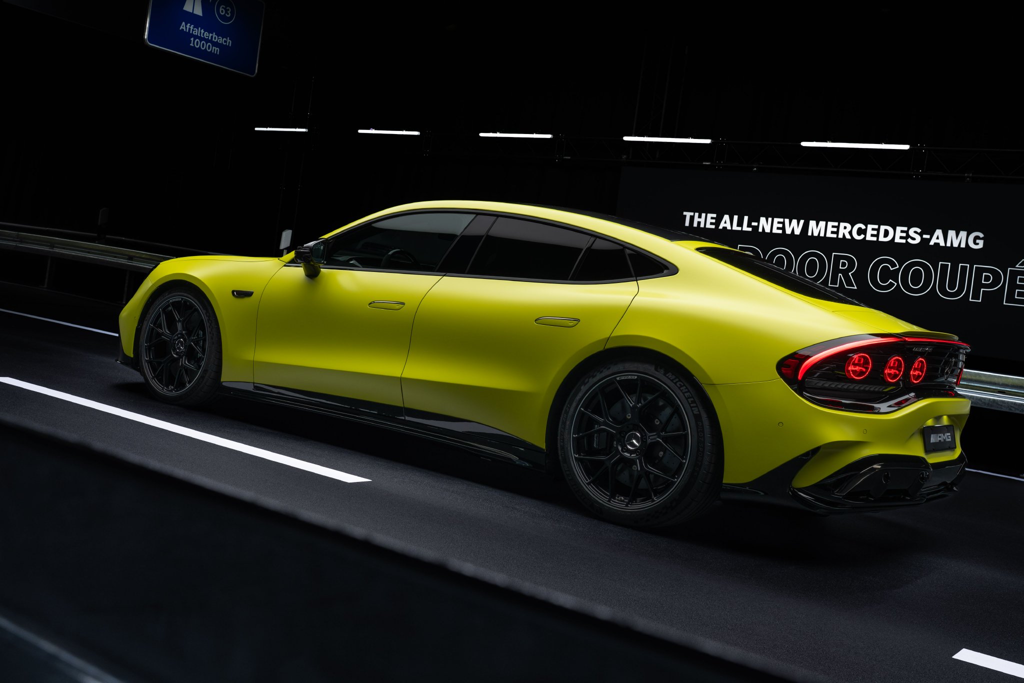 浑身黑科技 全新梅赛德斯-AMG GT高性能四门跑车全球首秀