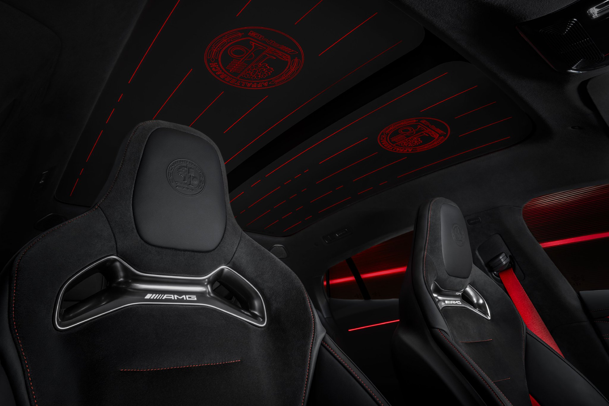 浑身黑科技 全新梅赛德斯-AMG GT高性能四门跑车全球首秀