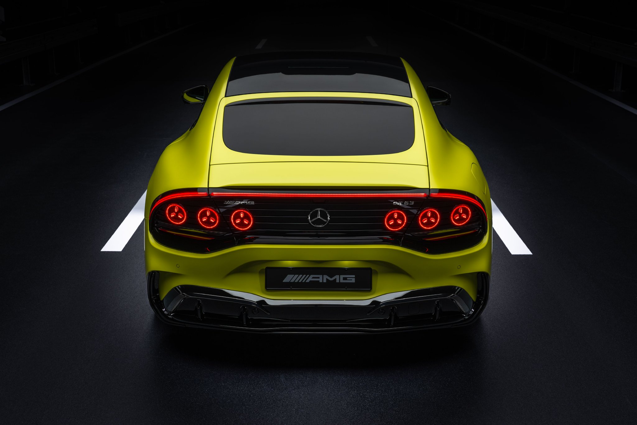 浑身黑科技 全新梅赛德斯-AMG GT高性能四门跑车全球首秀