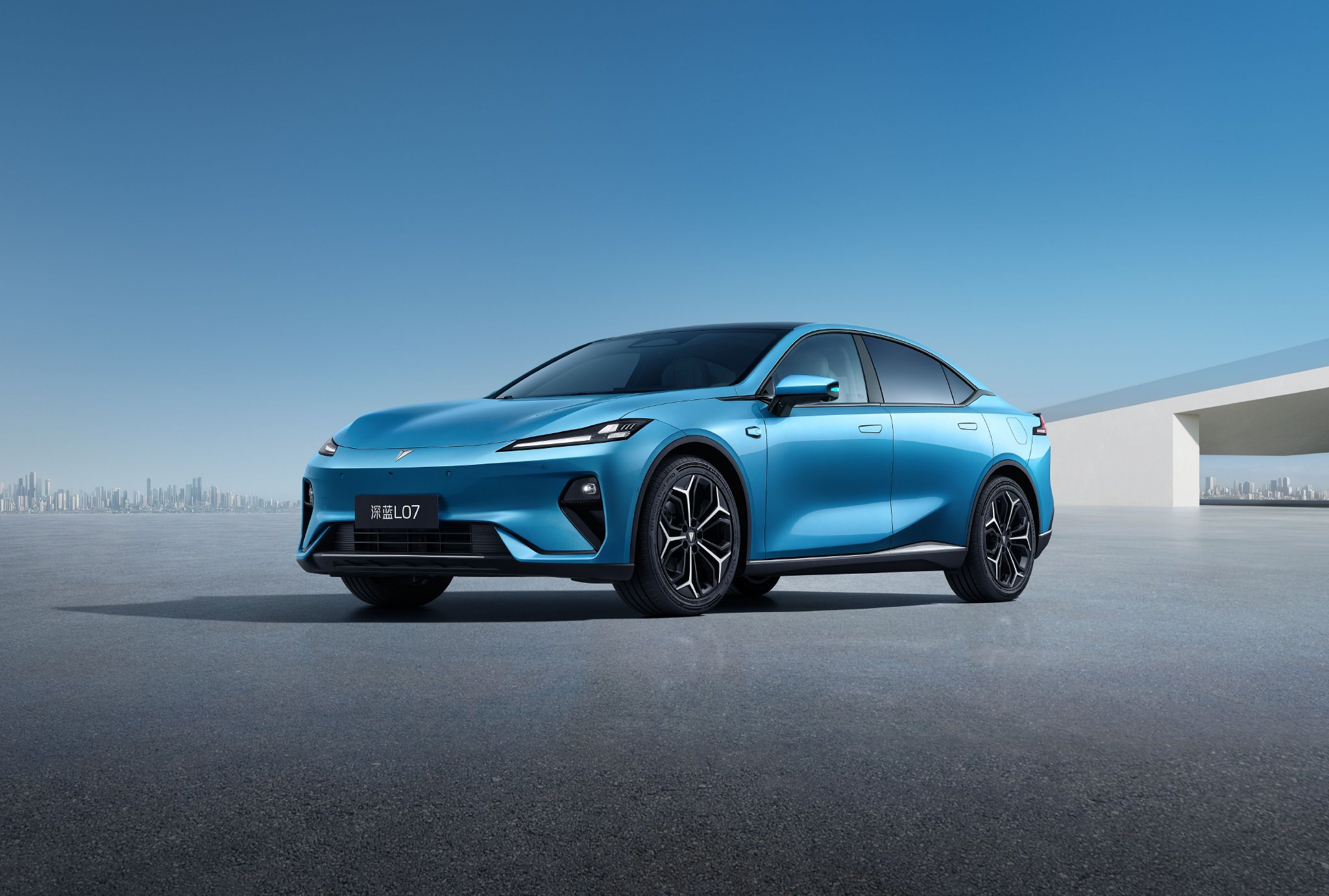2026款深蓝L07上市 限时权益价13.59-15.59万元