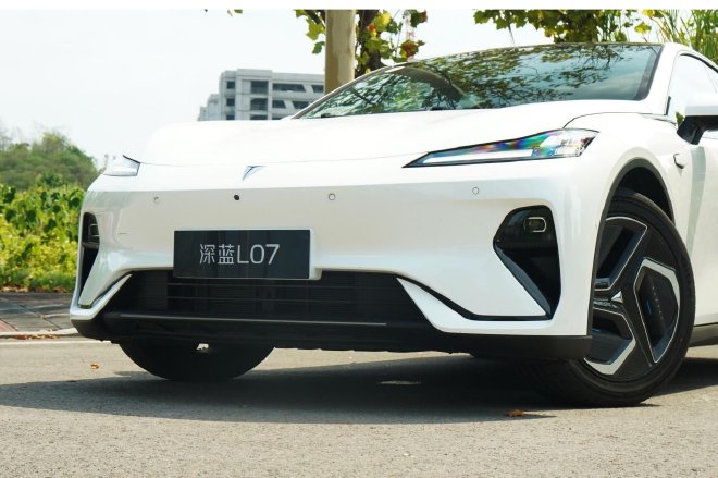 The official listing price of Deep Blue L07 is 15.19-17.39 million yuan.