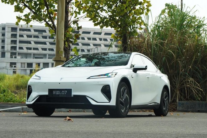 The official listing price of Deep Blue L07 is 15.19-17.39 million yuan.