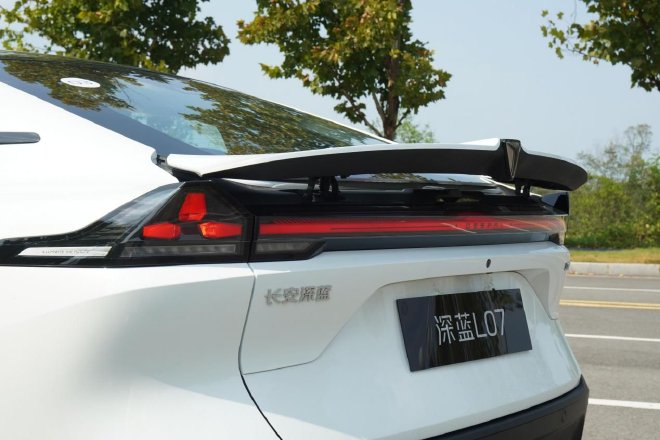 The official listing price of Deep Blue L07 is 15.19-17.39 million yuan.