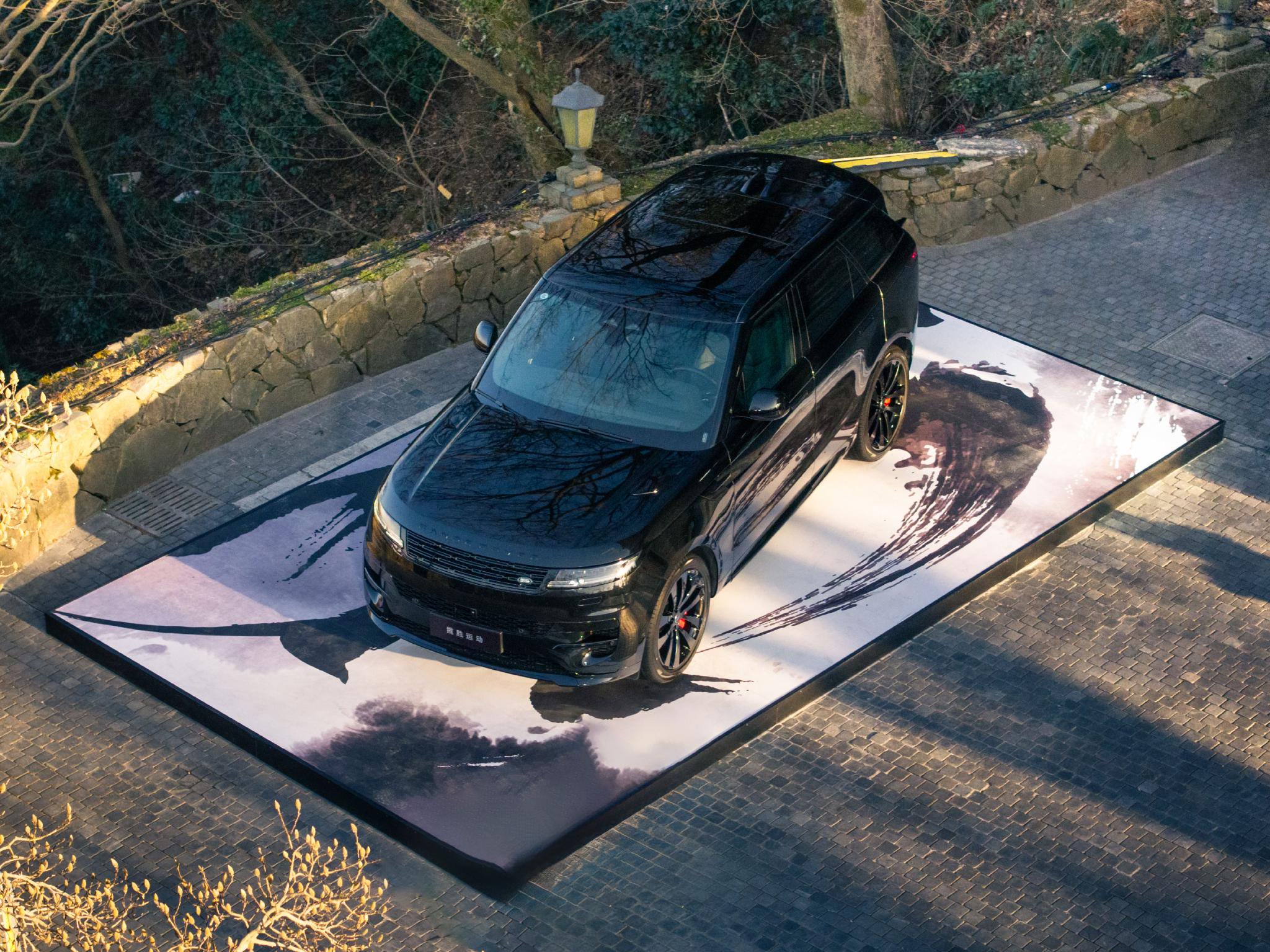 英伦美学的独特质感 试驾25款揽胜运动版