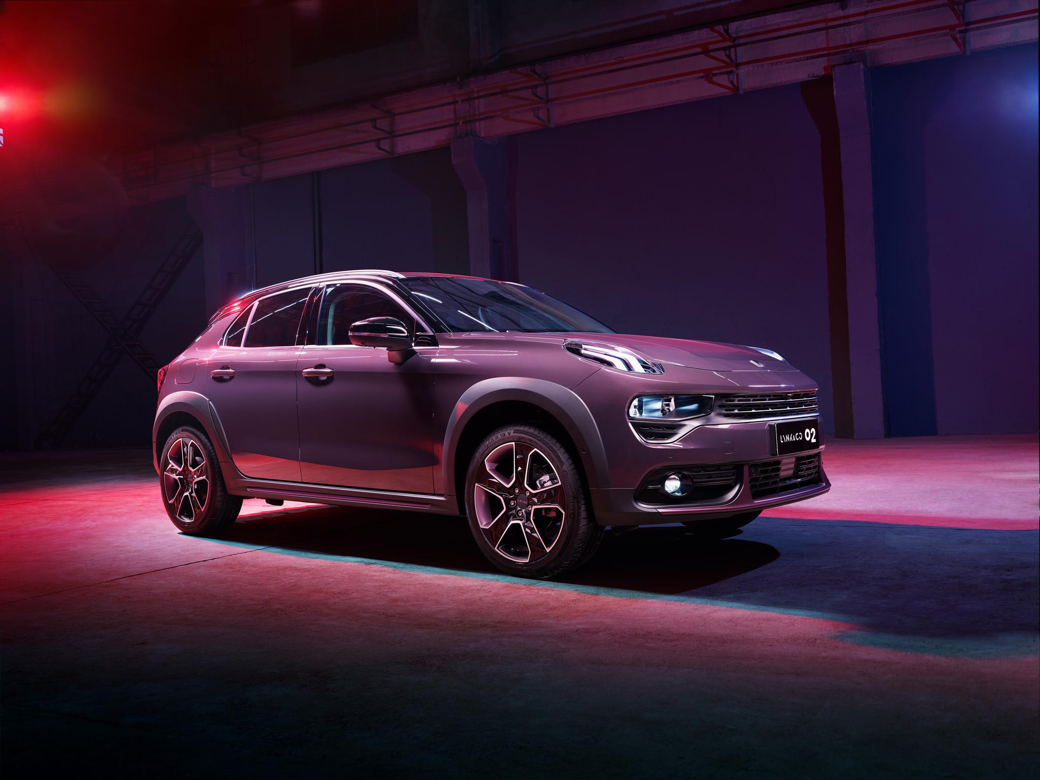 领克02新增1.5TD能量紫车型 售价13.98-15.38万元