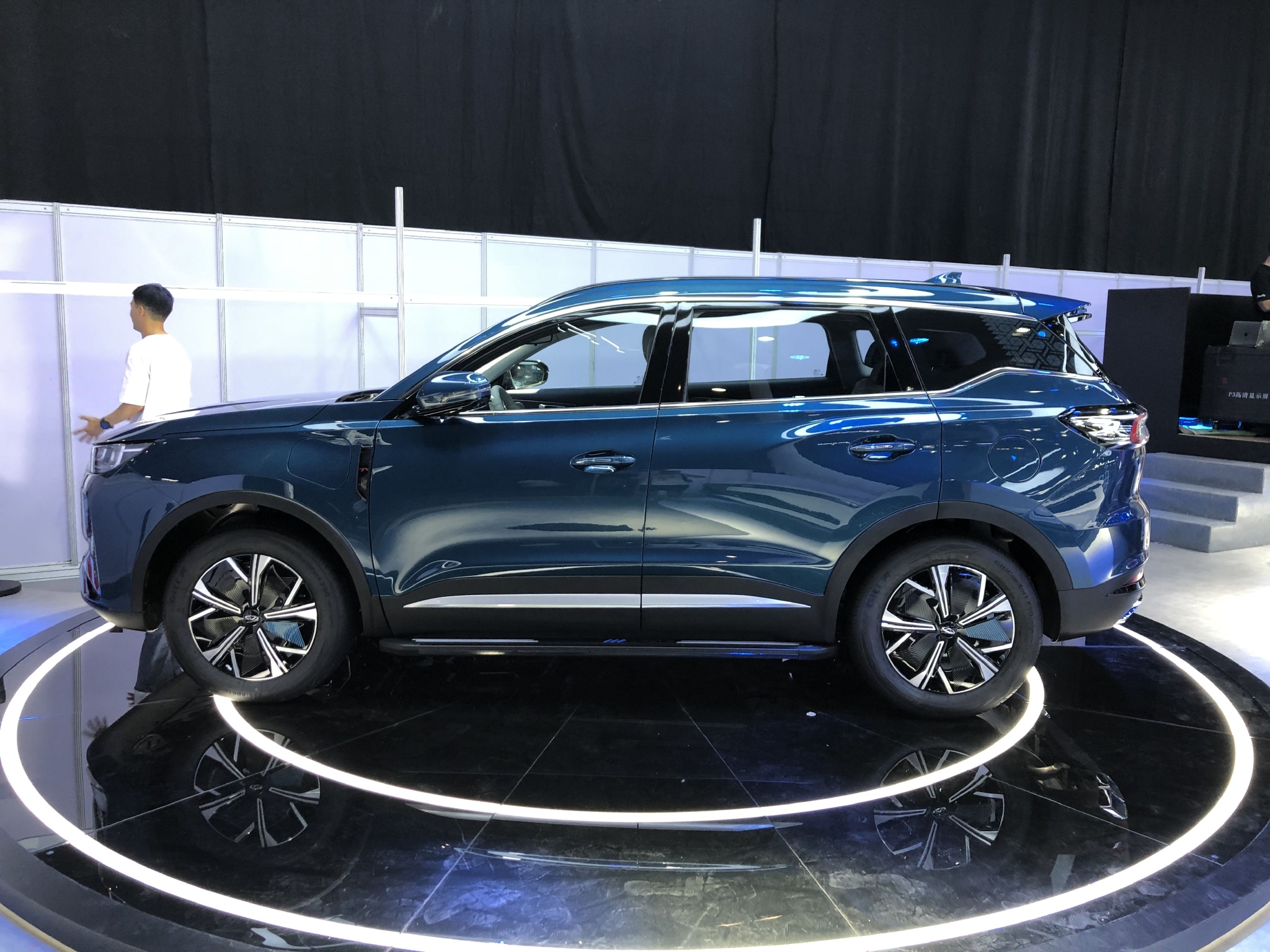 2022成都车展探馆：奇瑞携艾瑞泽8等亮相