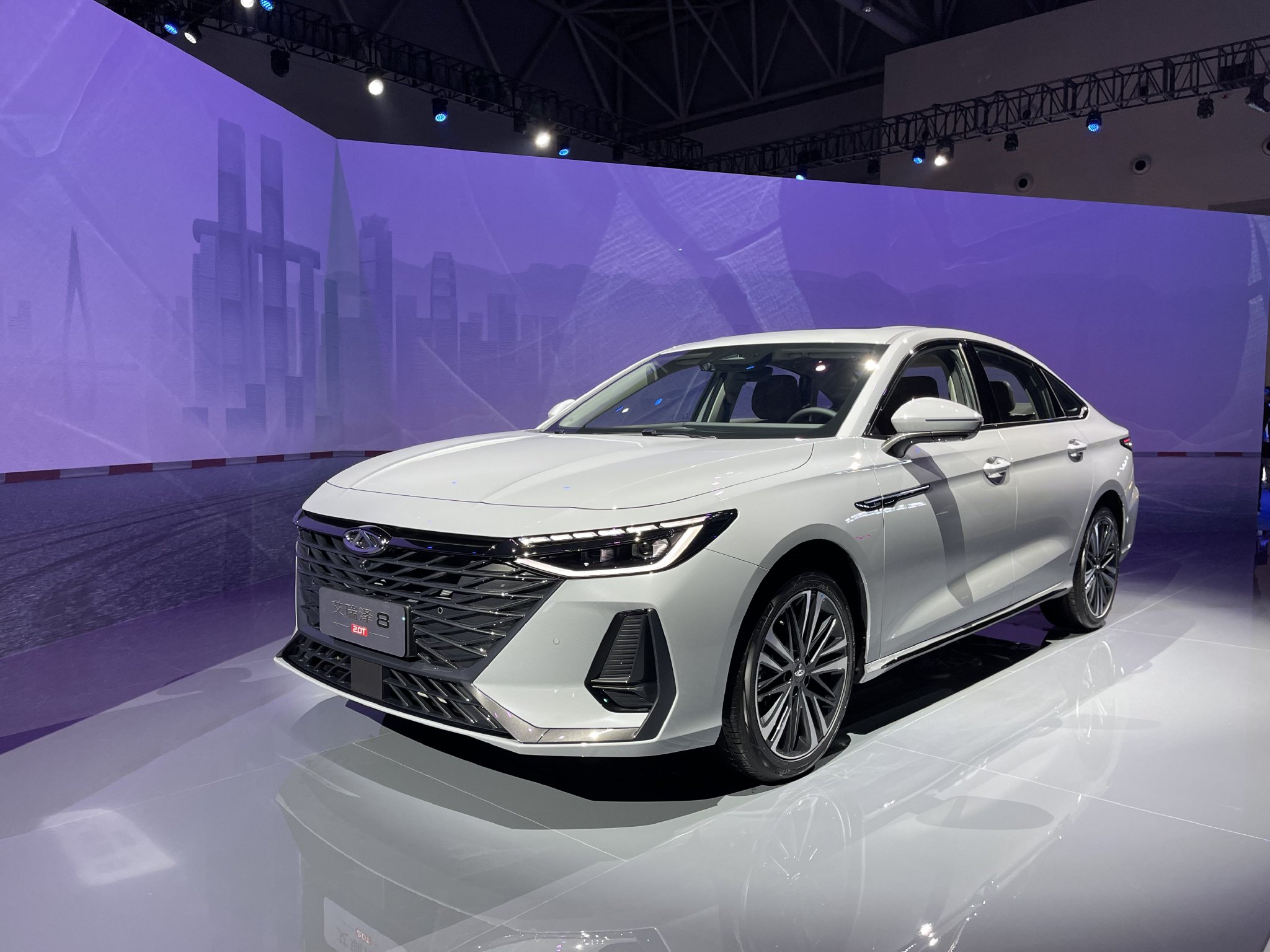 奇瑞艾瑞泽8高能版上市 售价12.99-14.69万元