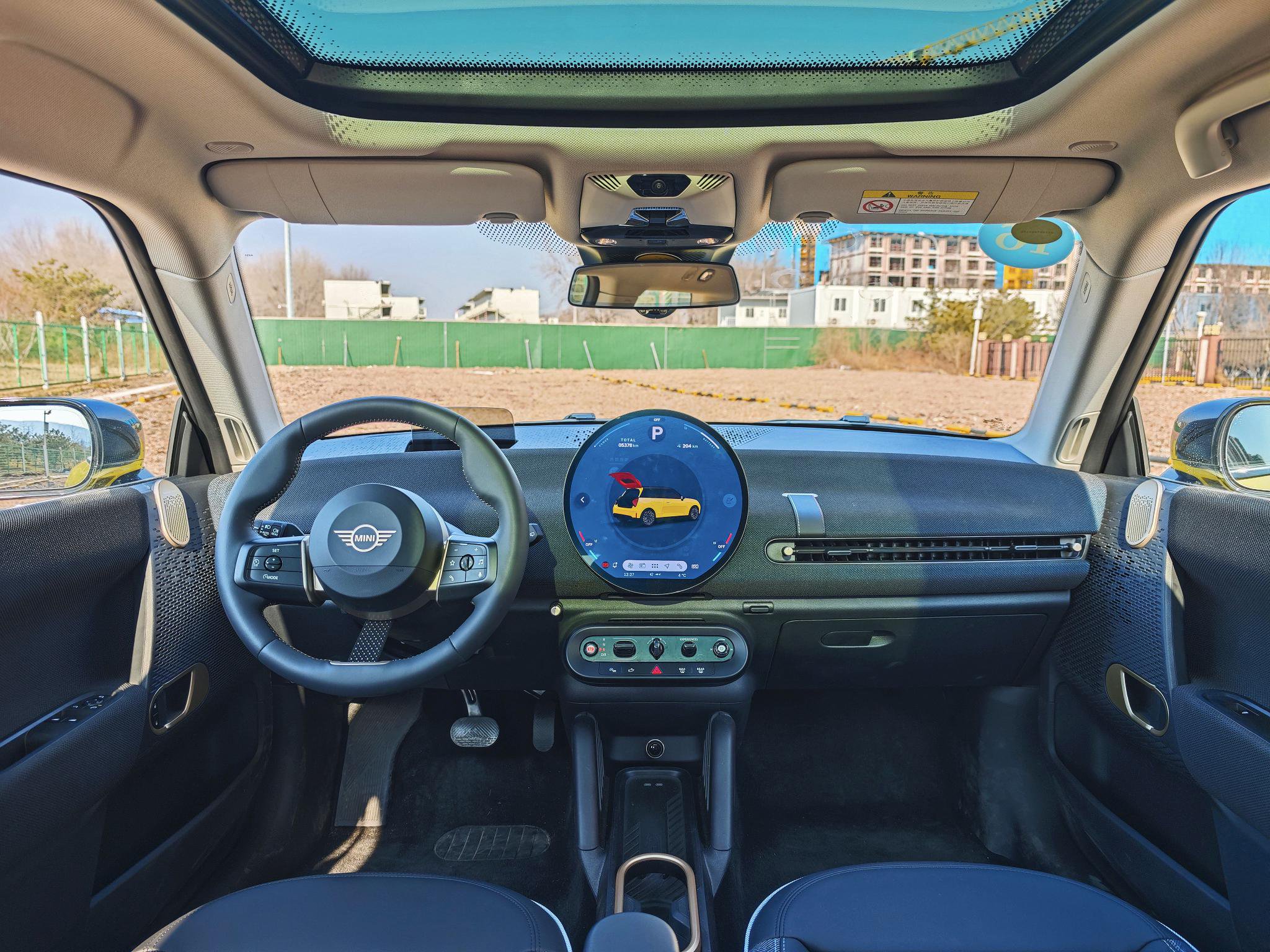 我不想长大！ 试驾纯电MINI COOPER