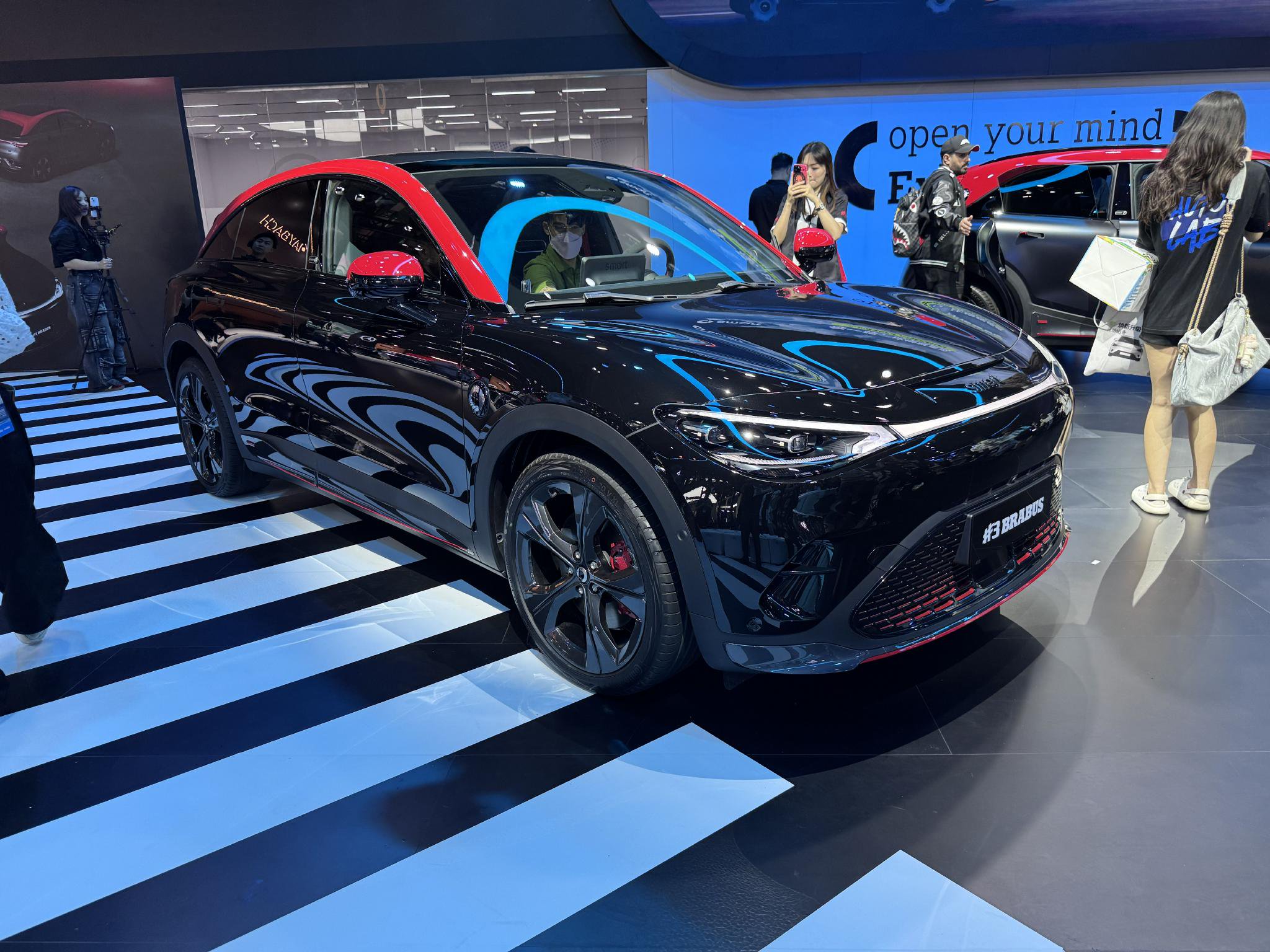 2025成都车展：smart#1 BRABUS售价24.99万元