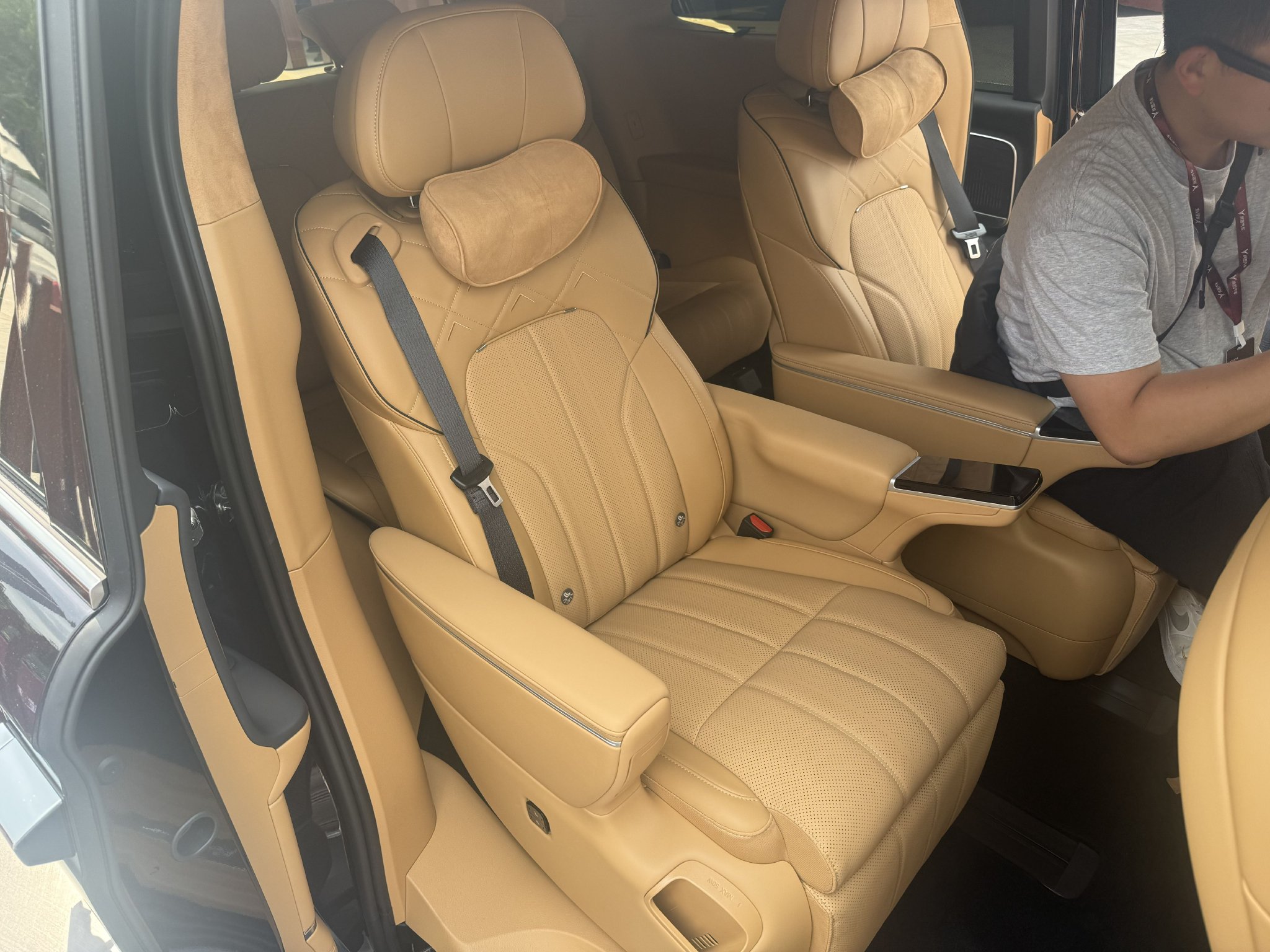 售价32.99-43.99万元 2026款岚图梦想家正式上市