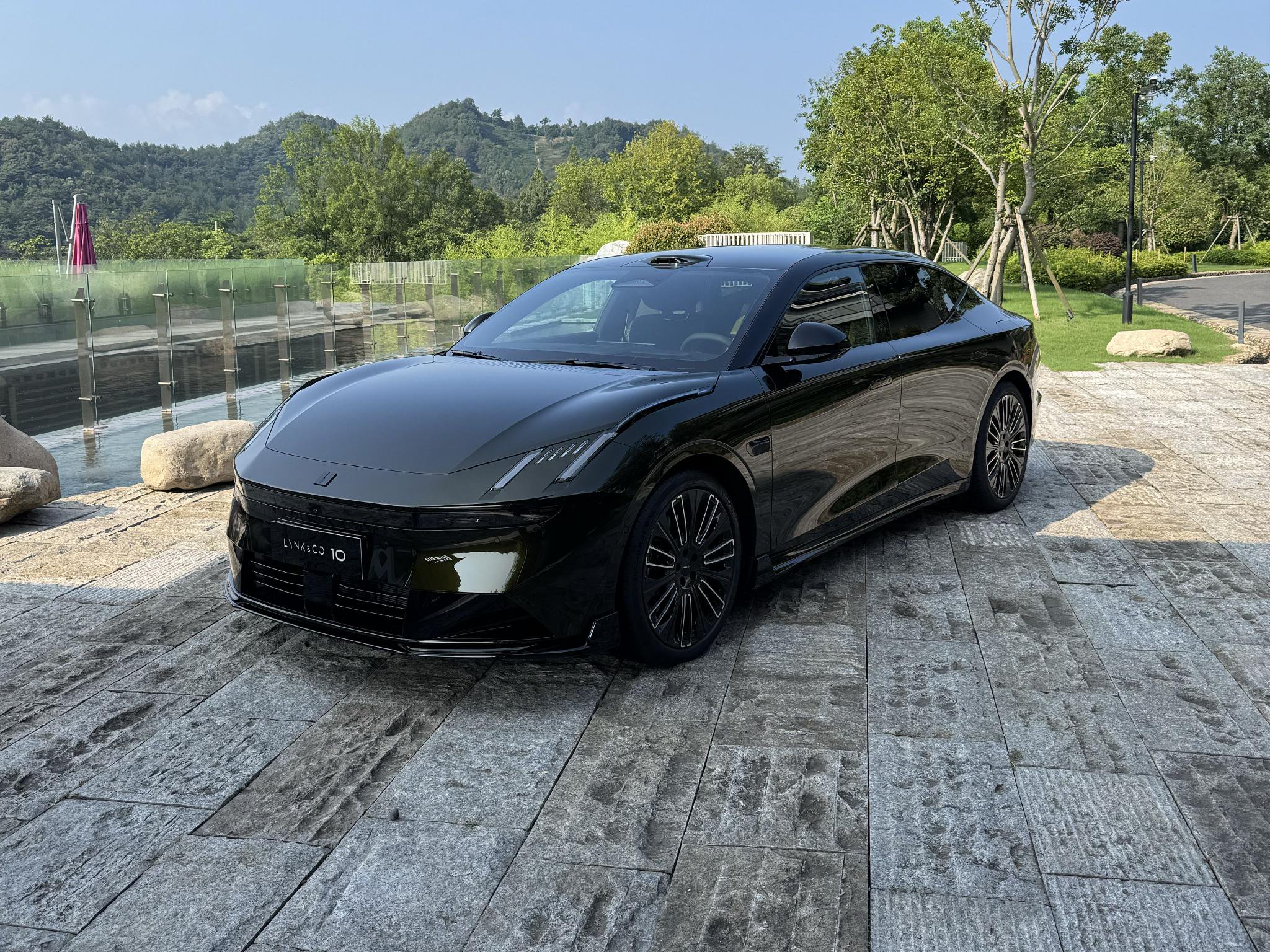 领克10EM-P上市 20万级插混市场迎来价值重构者