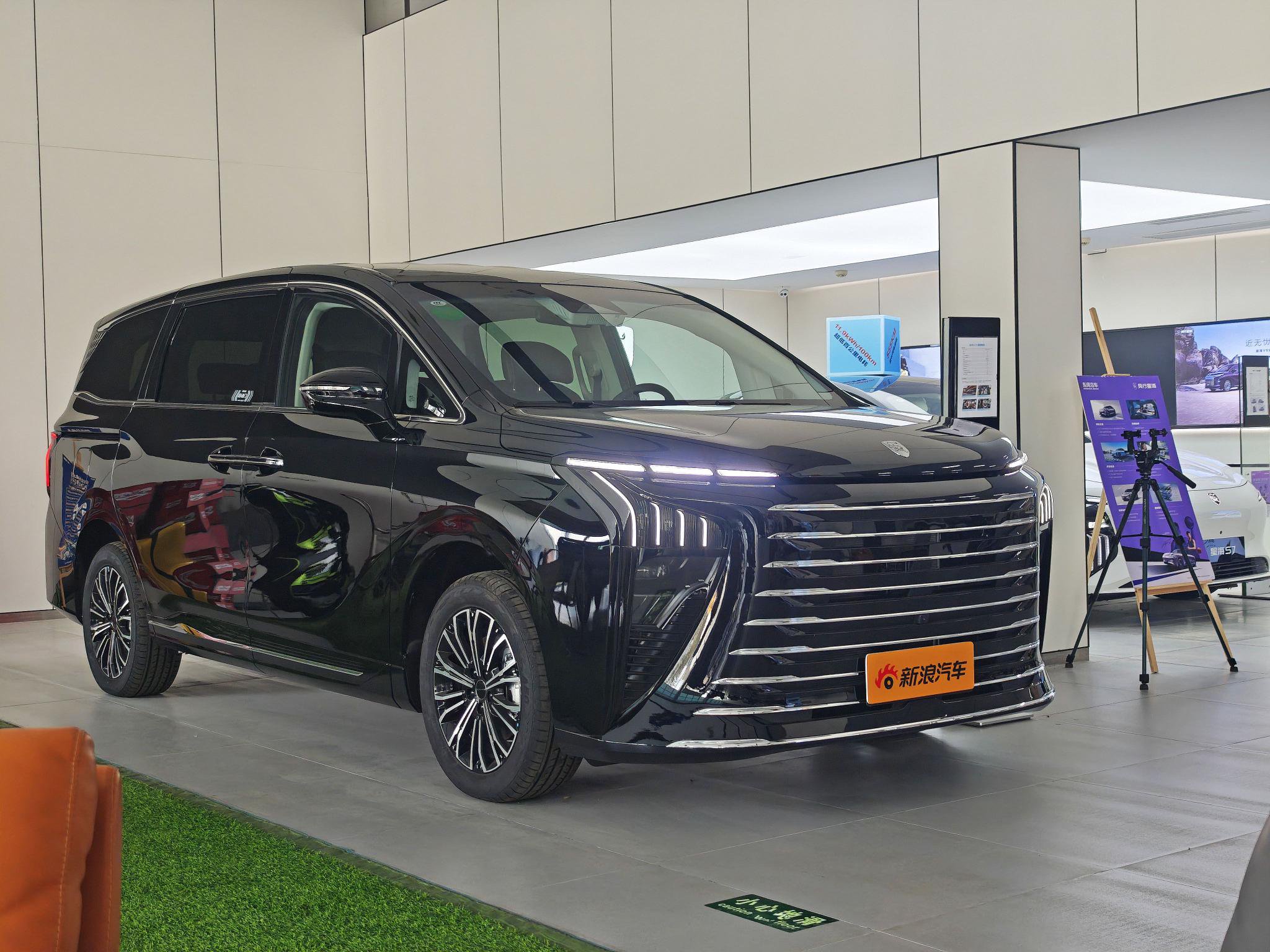 高性价比之选 到店实拍东风风行星海V9越享版