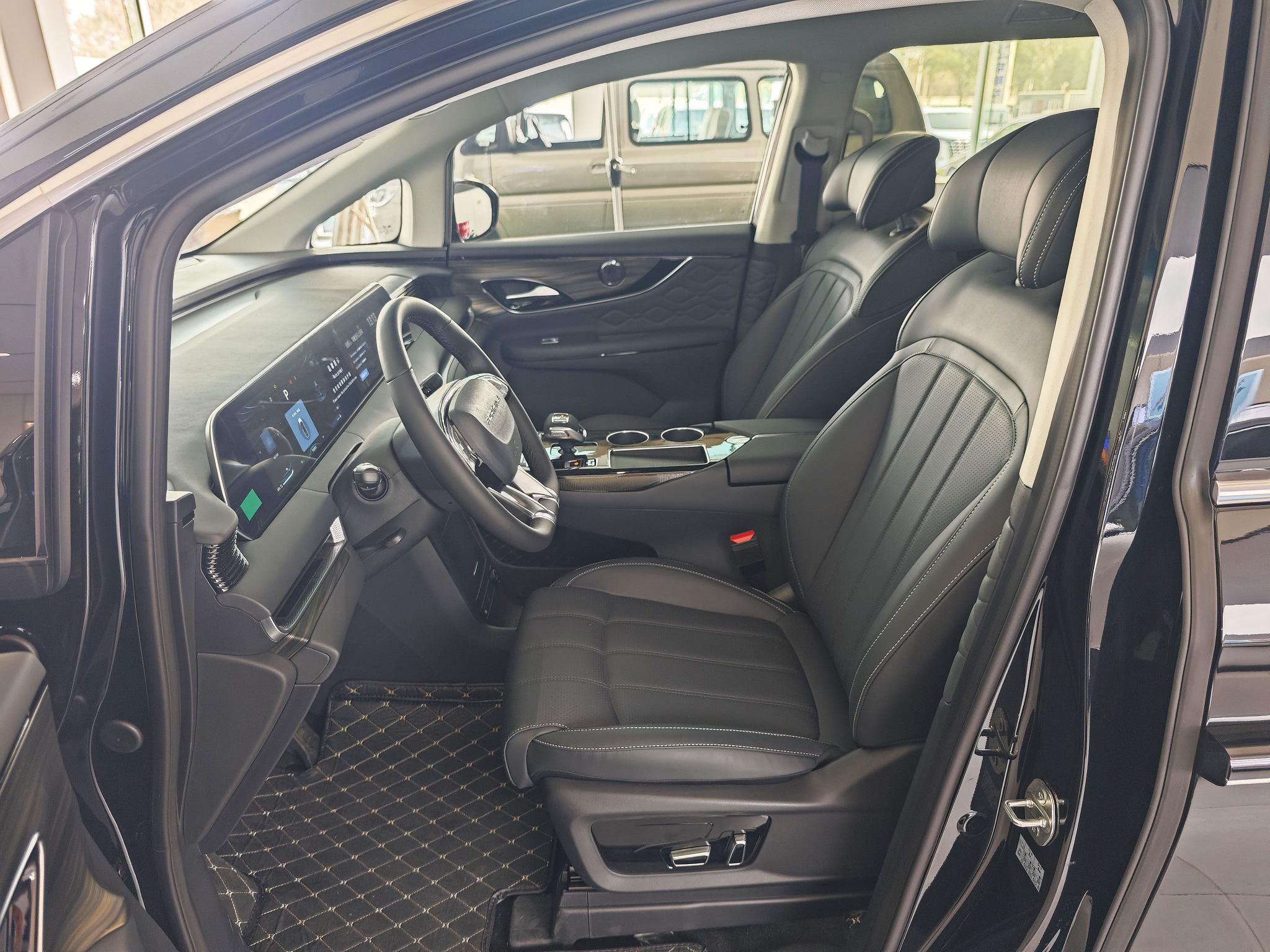 高性价比之选 到店实拍东风风行星海V9越享版