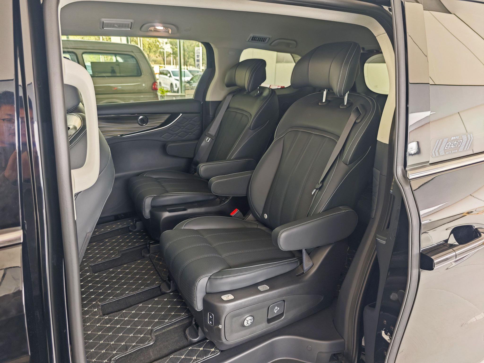 高性价比之选 到店实拍东风风行星海V9越享版