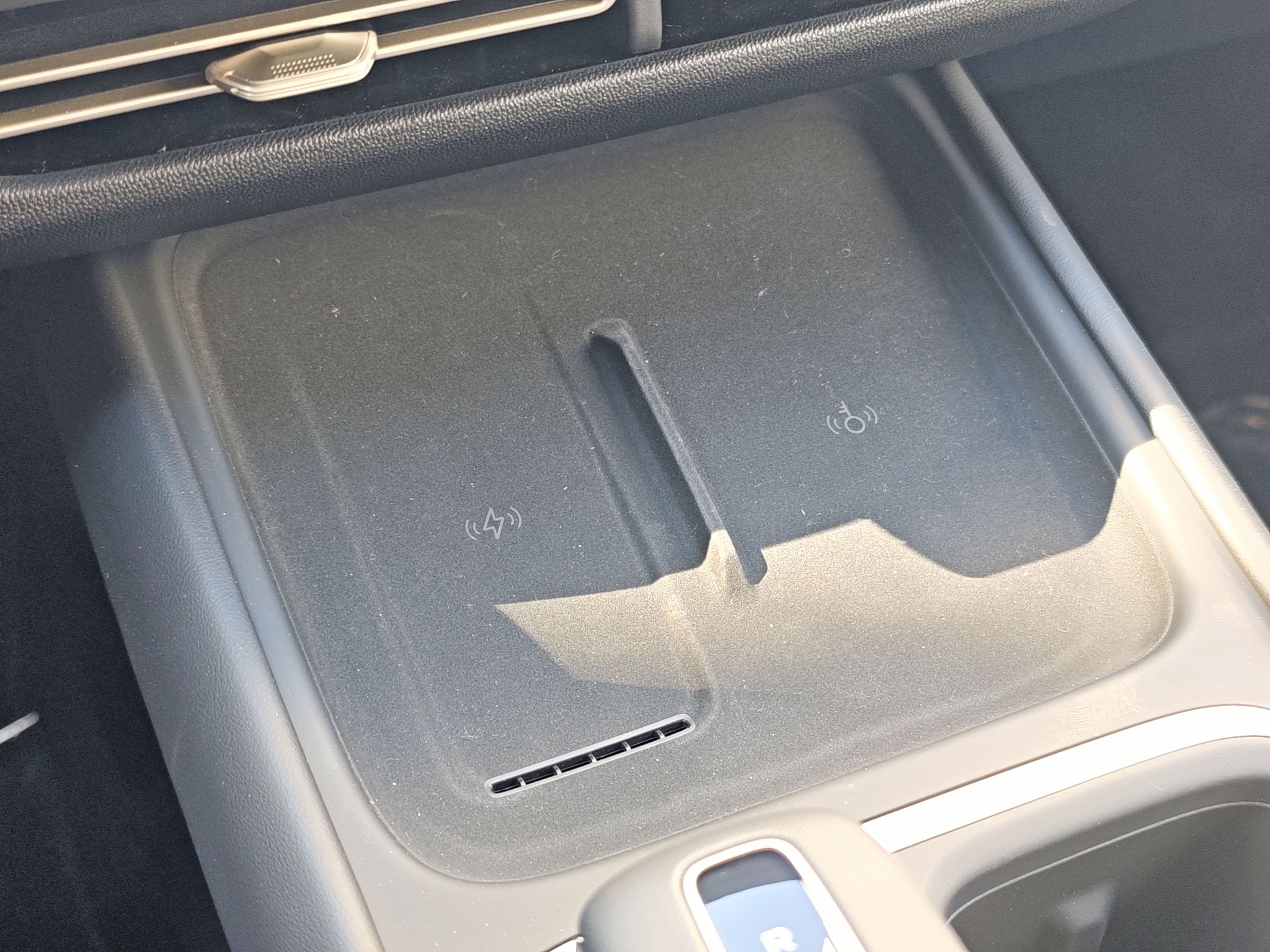 重新定义燃油车 到店实拍长安第四代逸动蓝鲸超擎