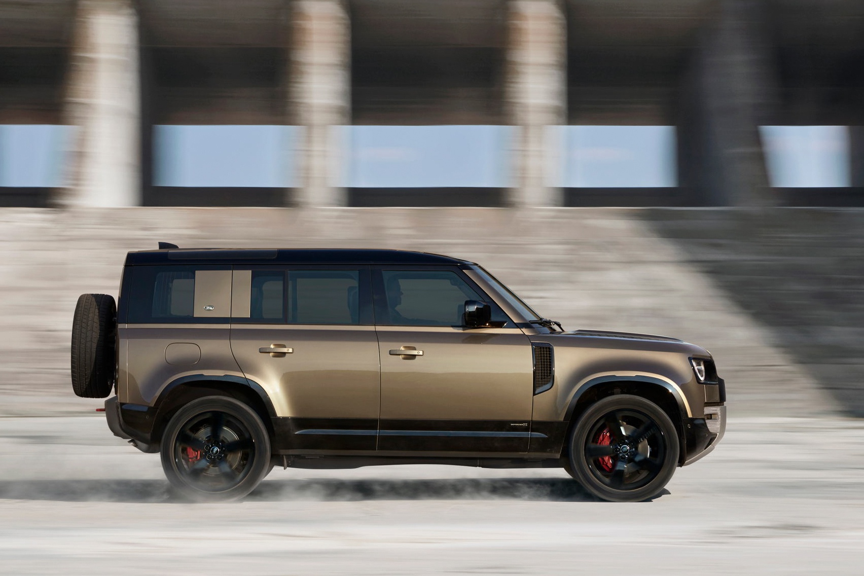 全新一代路虎卫士将于6月16日国内首发